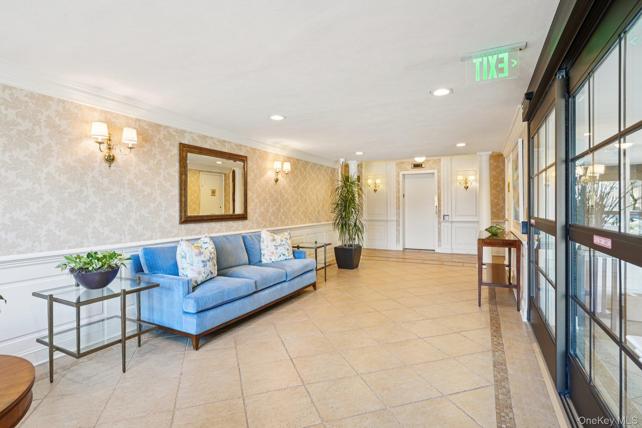 4 Putnam Hill # 4F, Greenwich, NY 06830