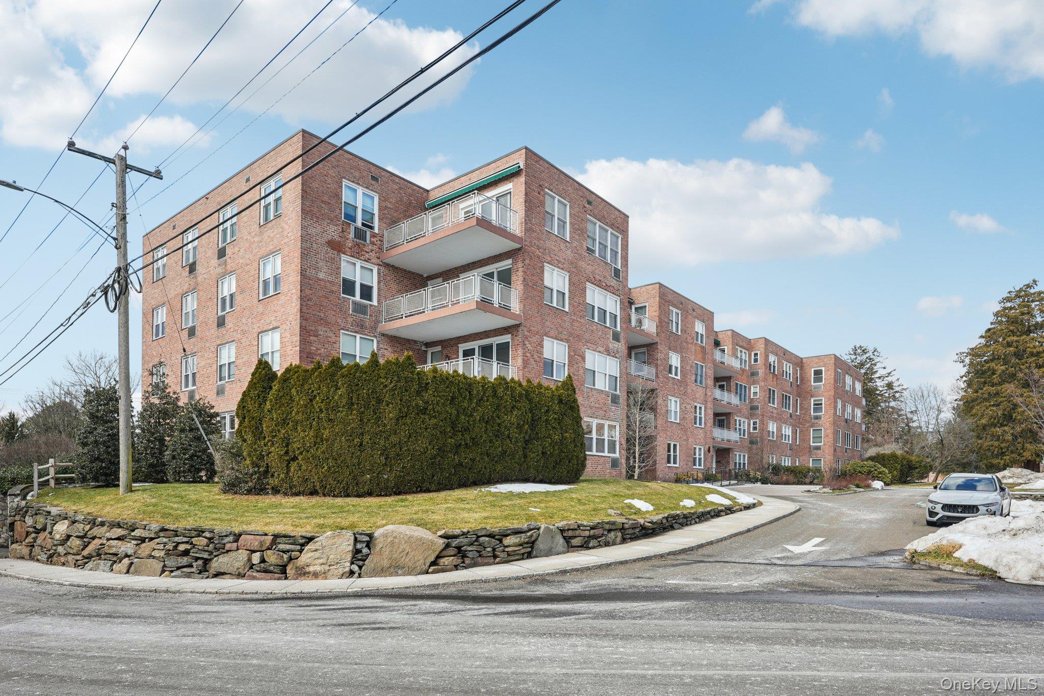 4 Putnam Hill # 4F, Greenwich, NY 06830