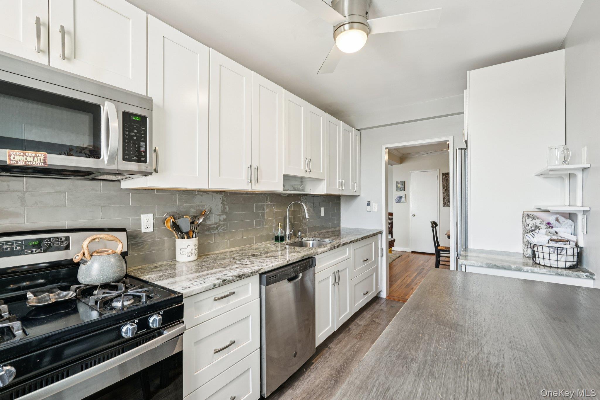 4 Putnam Hill # 4F, Greenwich, NY 06830