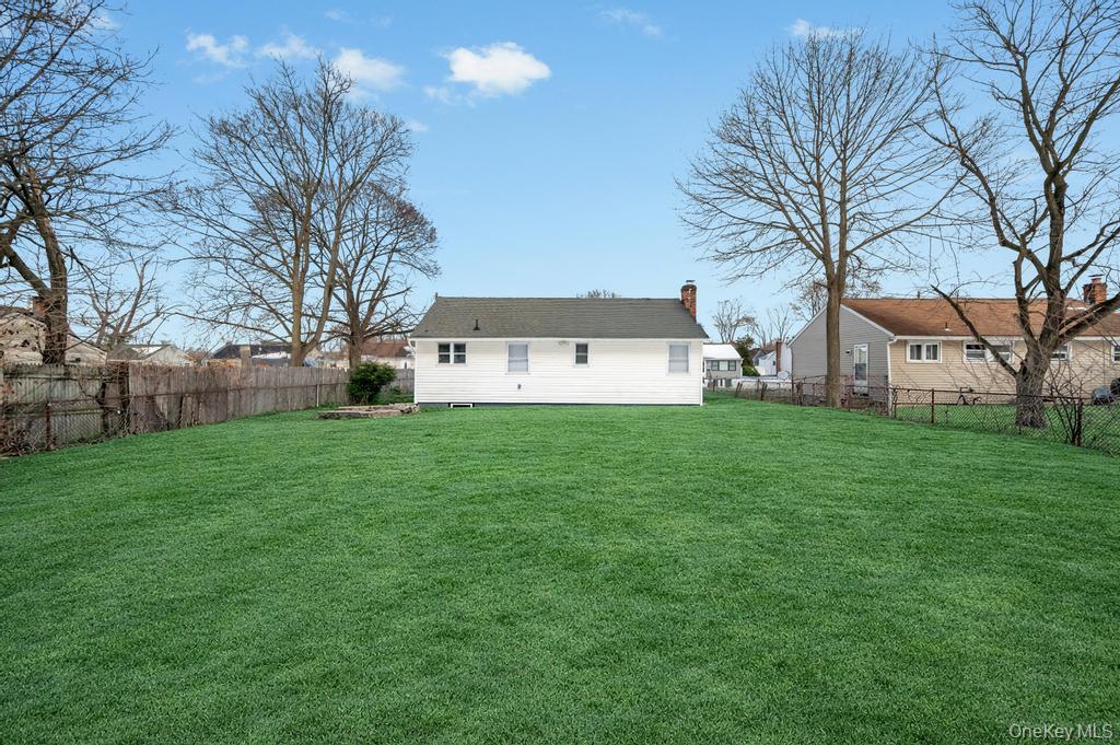 33 Silverpine Drive, Amityville, NY 11701