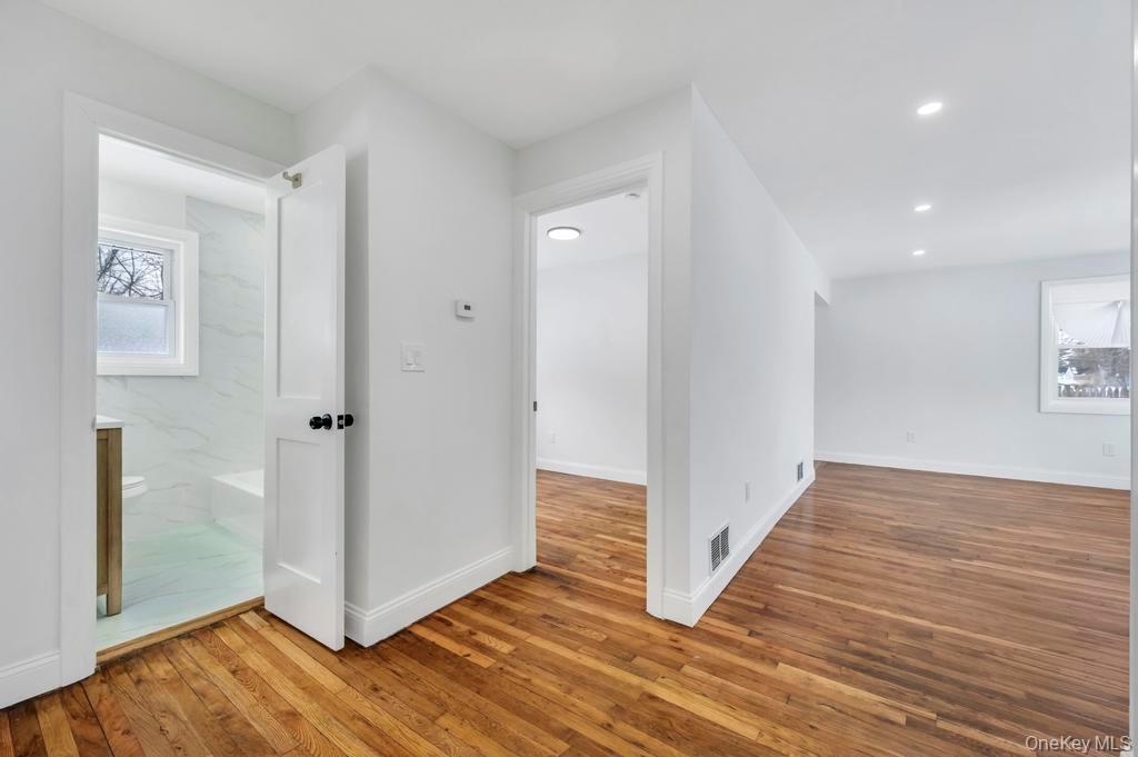 33 Silverpine Drive, Amityville, NY 11701