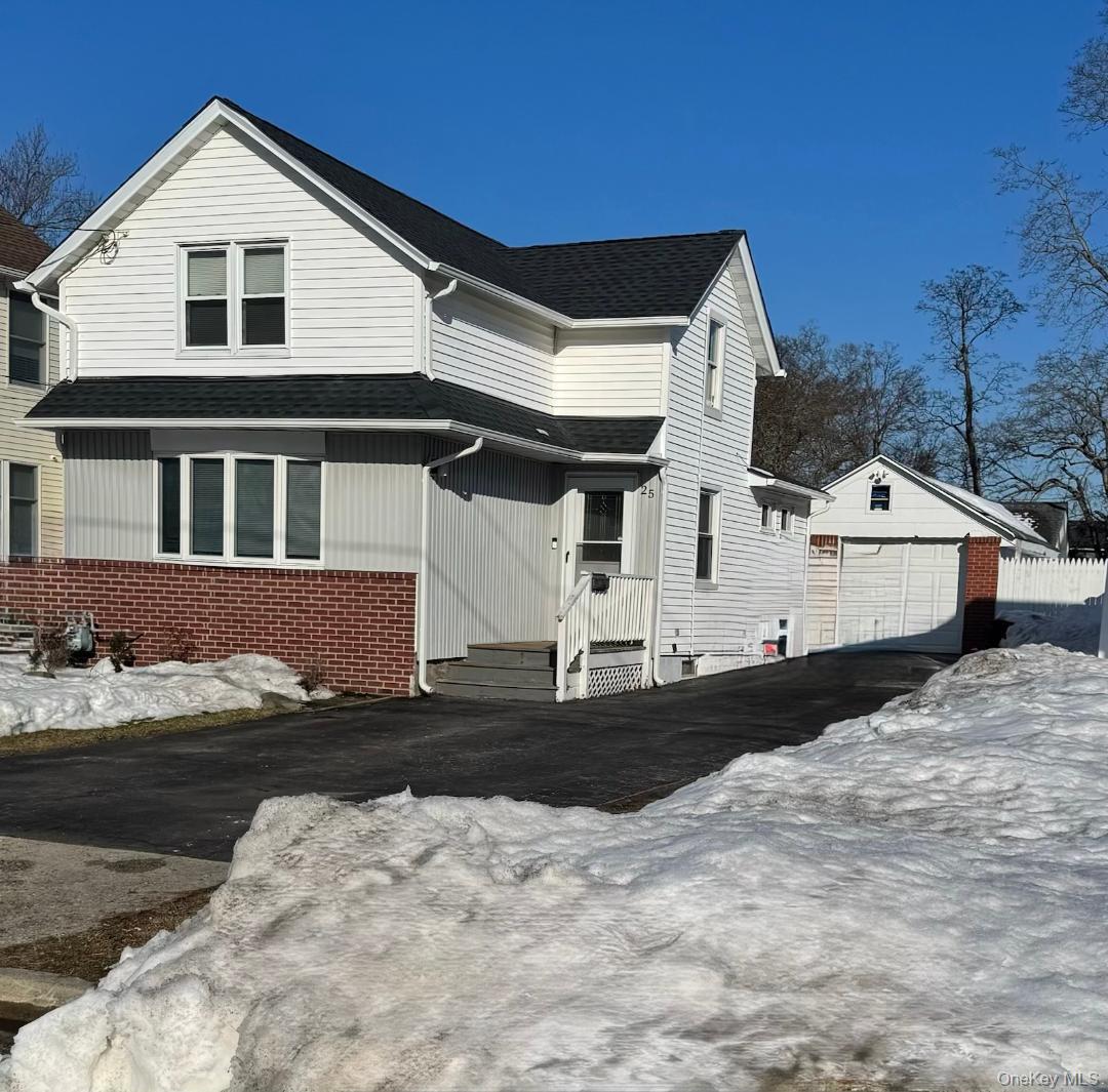 25 Wood Avenue, Patchogue, NY 11772
