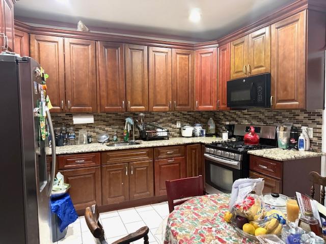 686 Fairview Avenue, Ridgewood, NY 11385