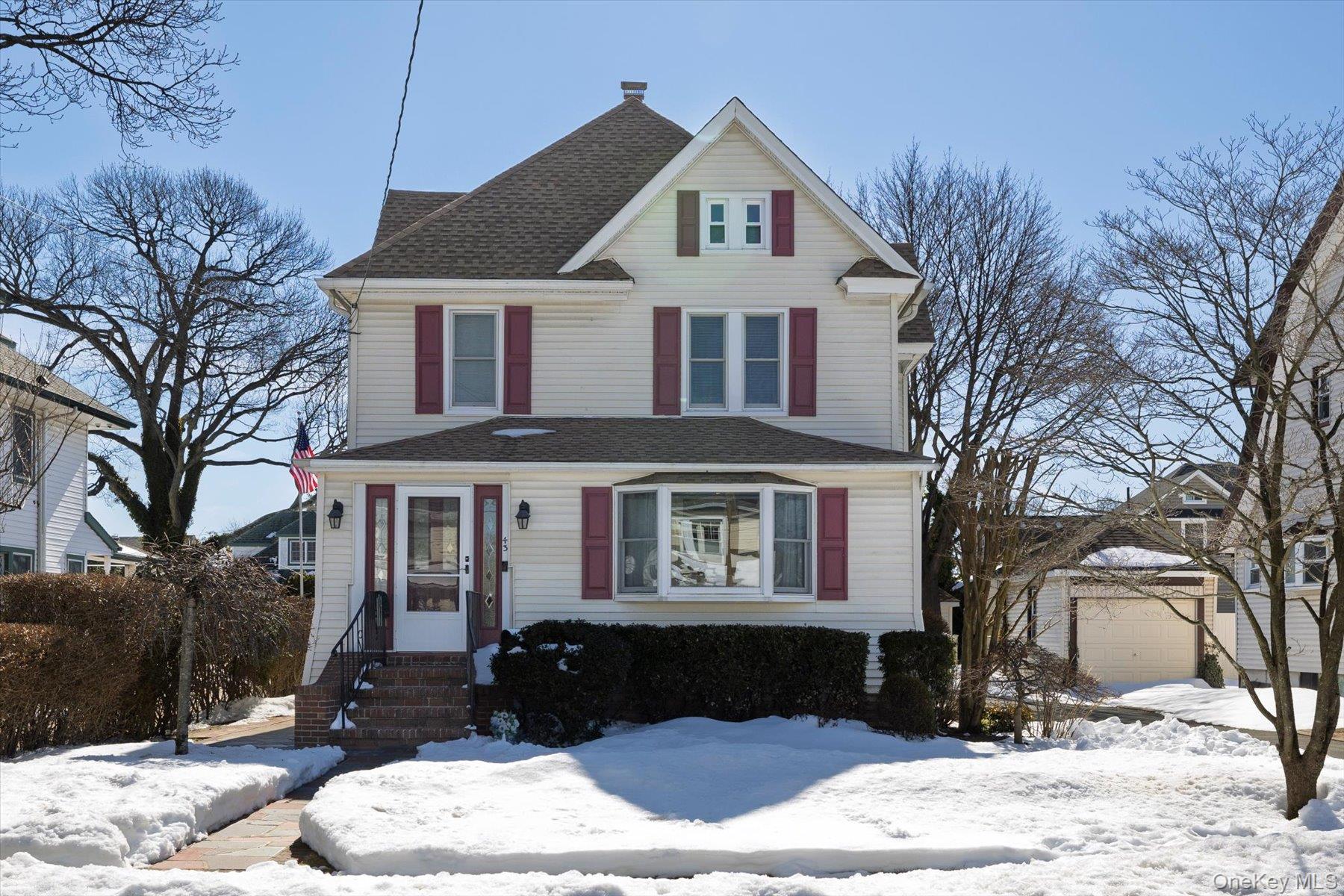 43 Garfield Place, East Rockaway, NY 11518