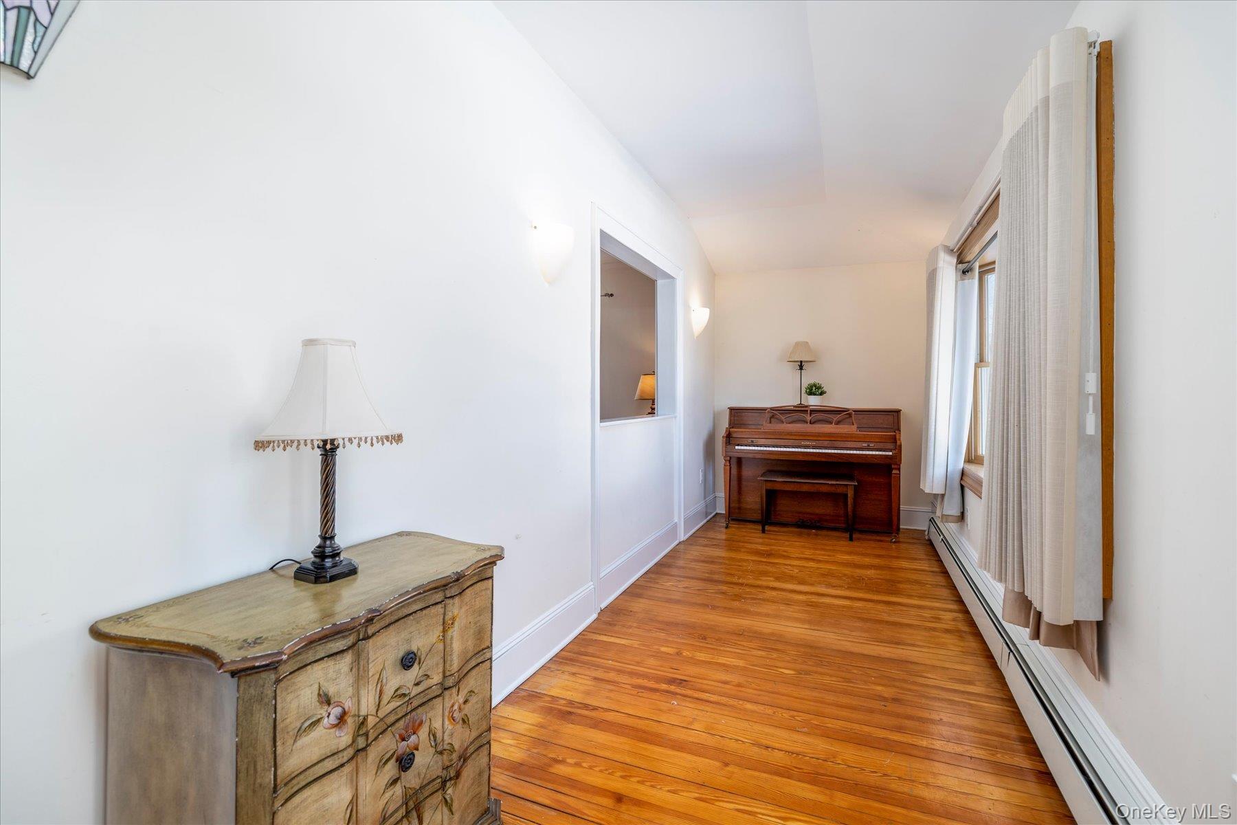 43 Garfield Place, East Rockaway, NY 11518