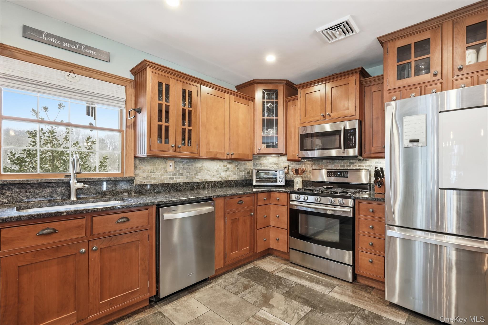 9 Mercury Court, Carmel, NY 10512