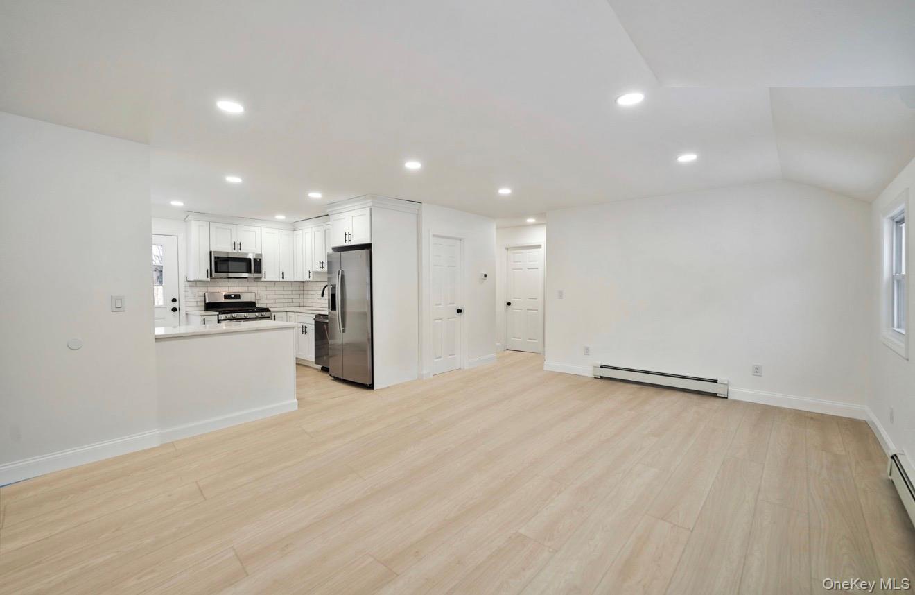 10 Linda Lane, Central Islip, NY 11722