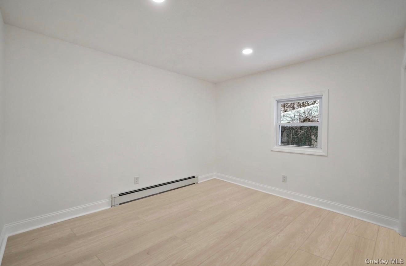 10 Linda Lane, Central Islip, NY 11722