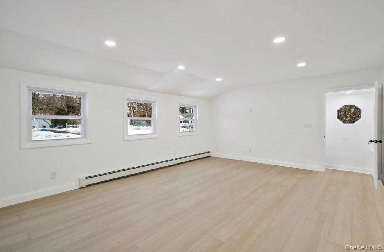 10 Linda Lane, Central Islip, NY 11722