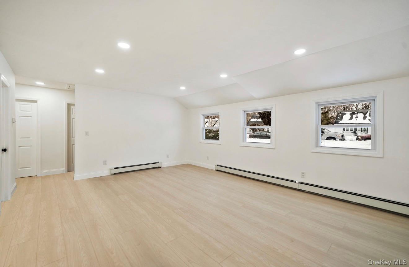 10 Linda Lane, Central Islip, NY 11722