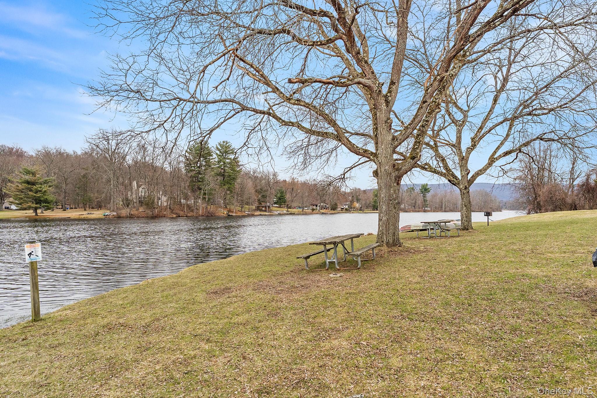 9 Hill View Road, New Windsor, NY 12553