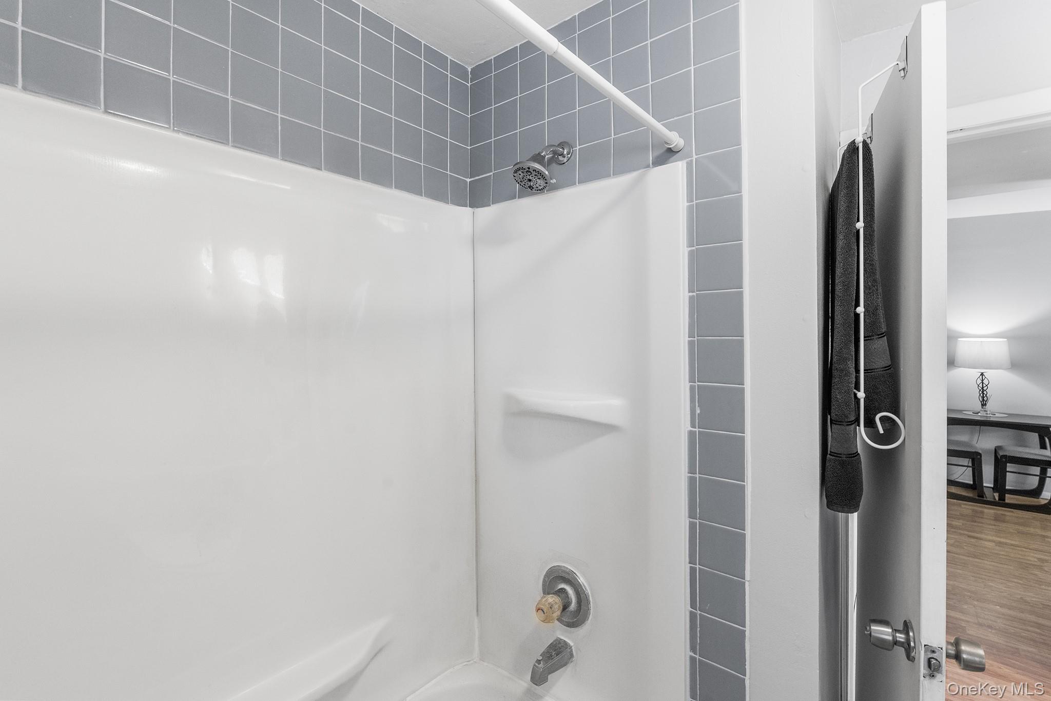 9 Hill View Road, New Windsor, NY 12553