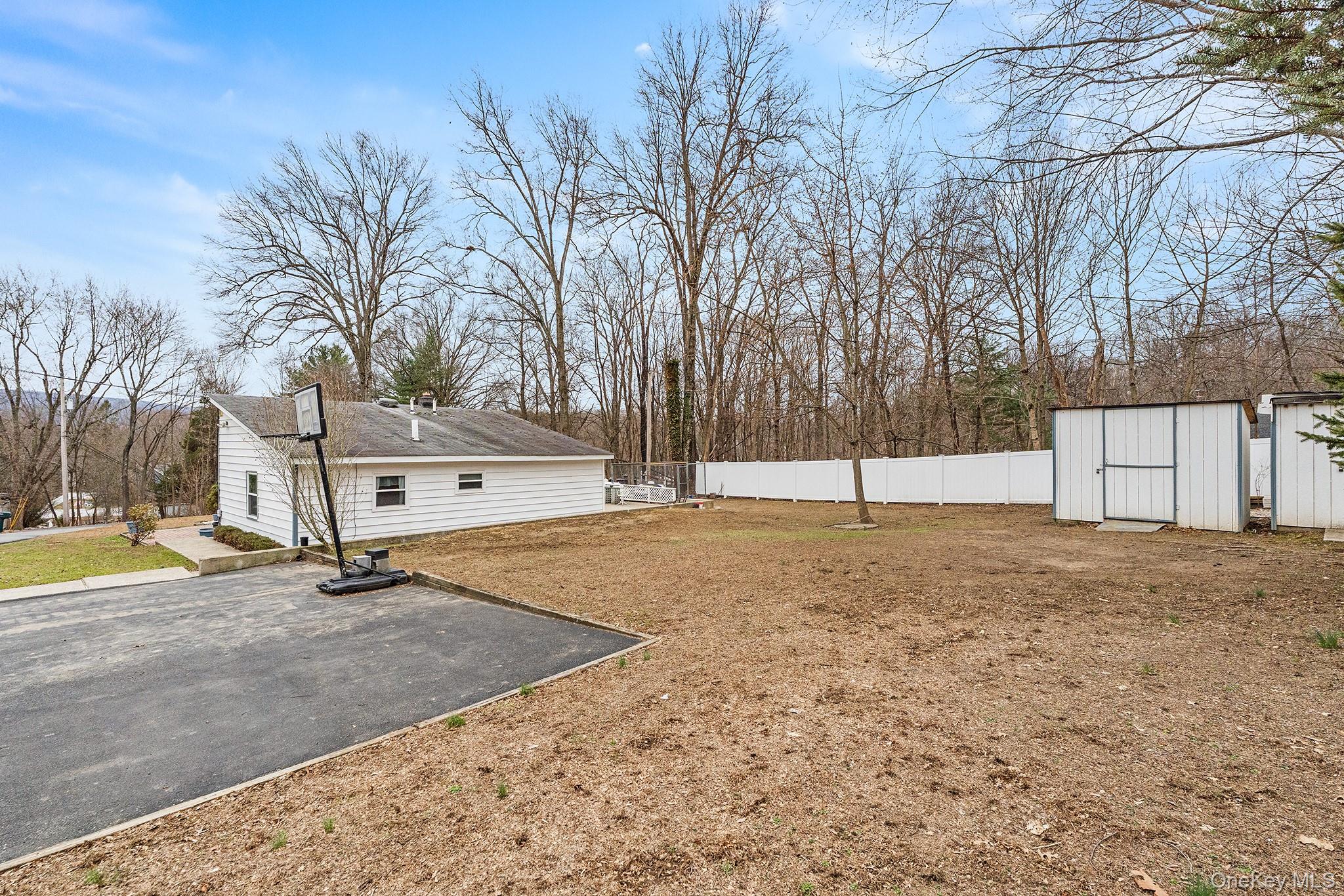 9 Hill View Road, New Windsor, NY 12553