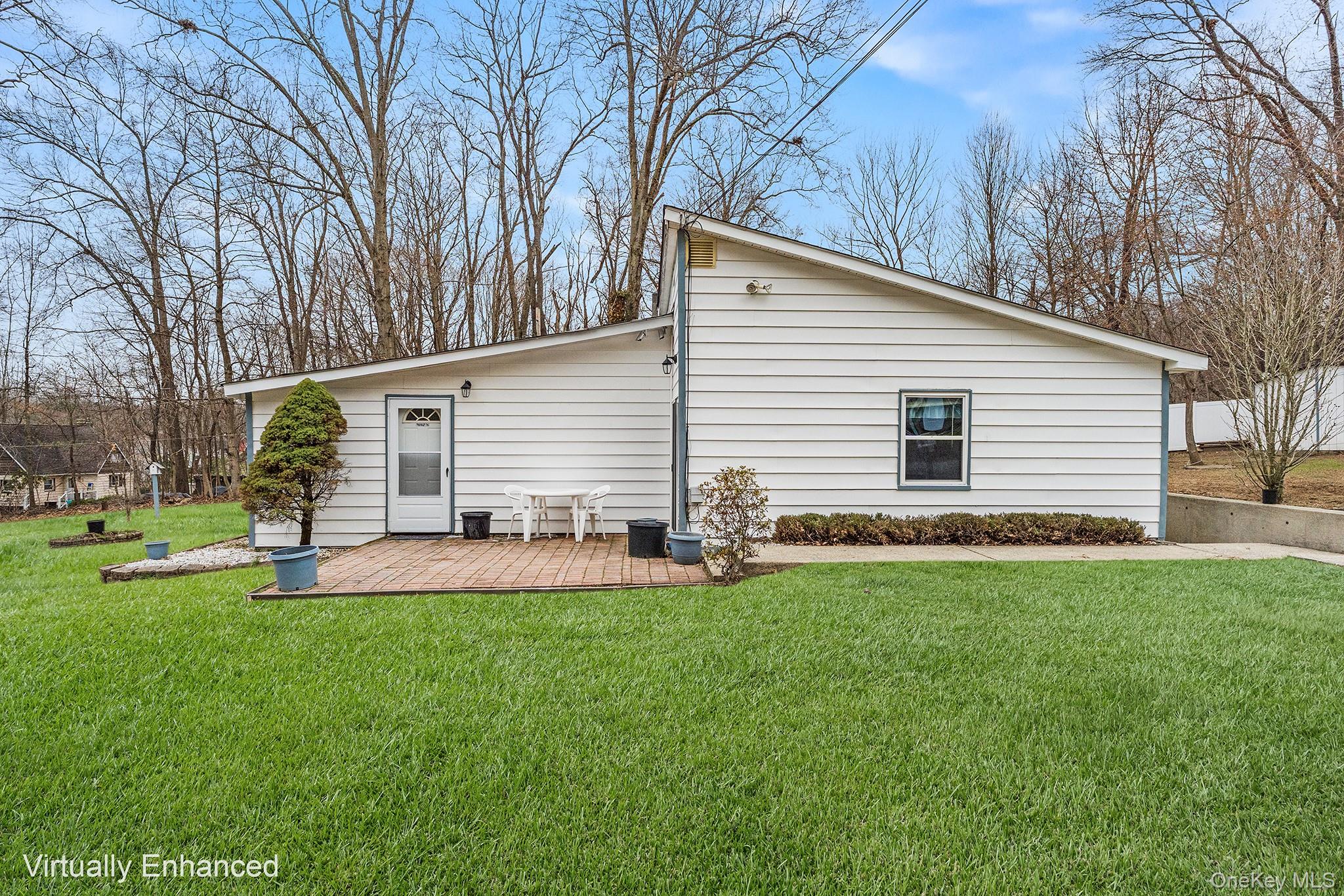 9 Hill View Road, New Windsor, NY 12553