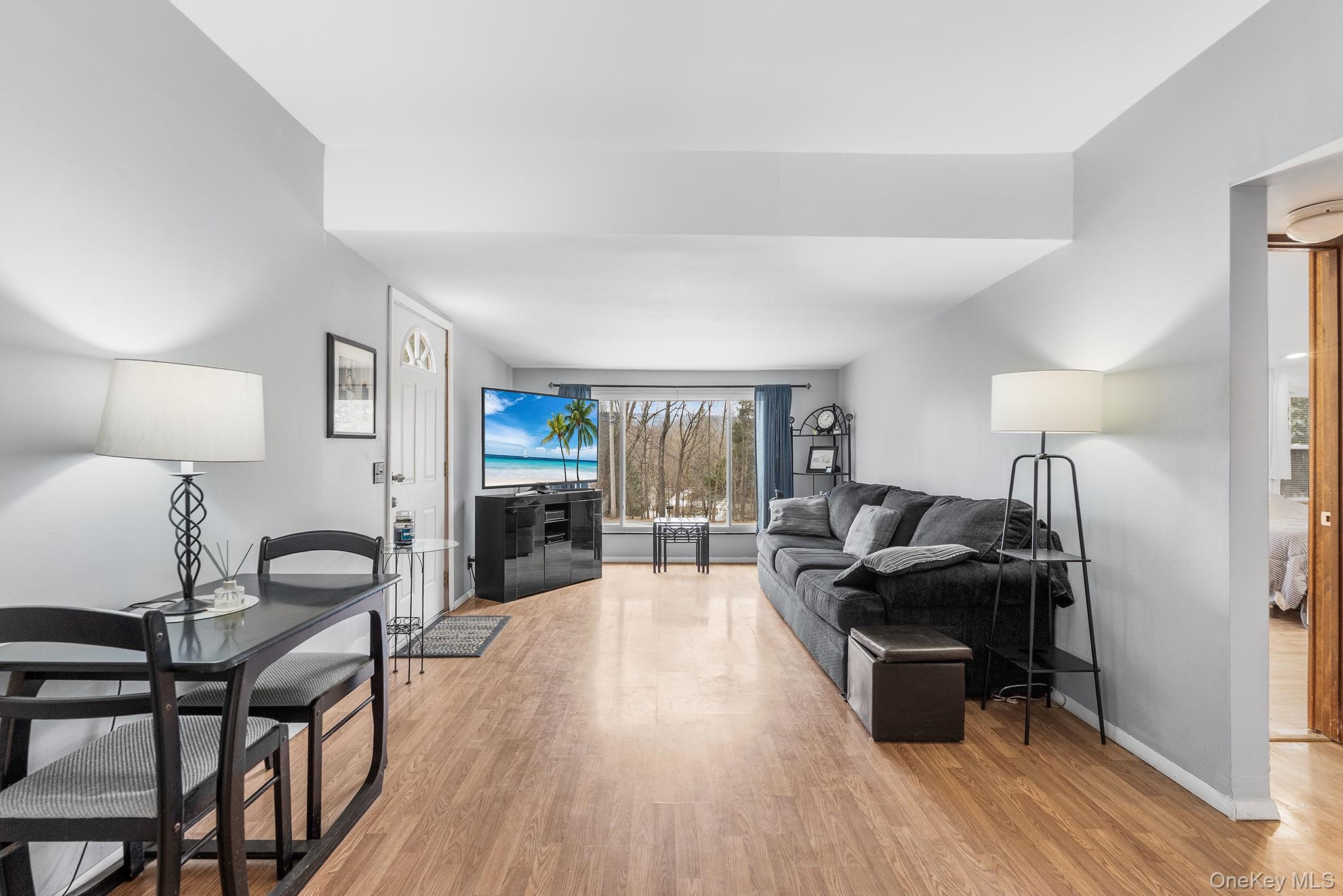 9 Hill View Road, New Windsor, NY 12553