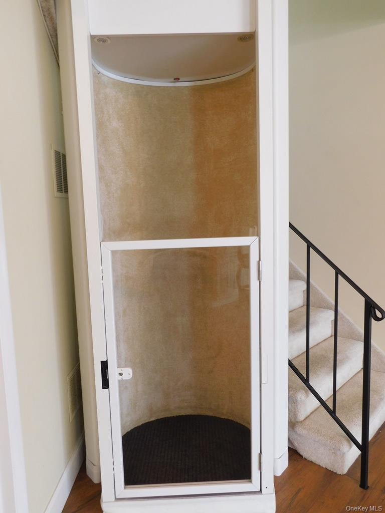 729 Hewitt Lane, New Windsor, NY 12553