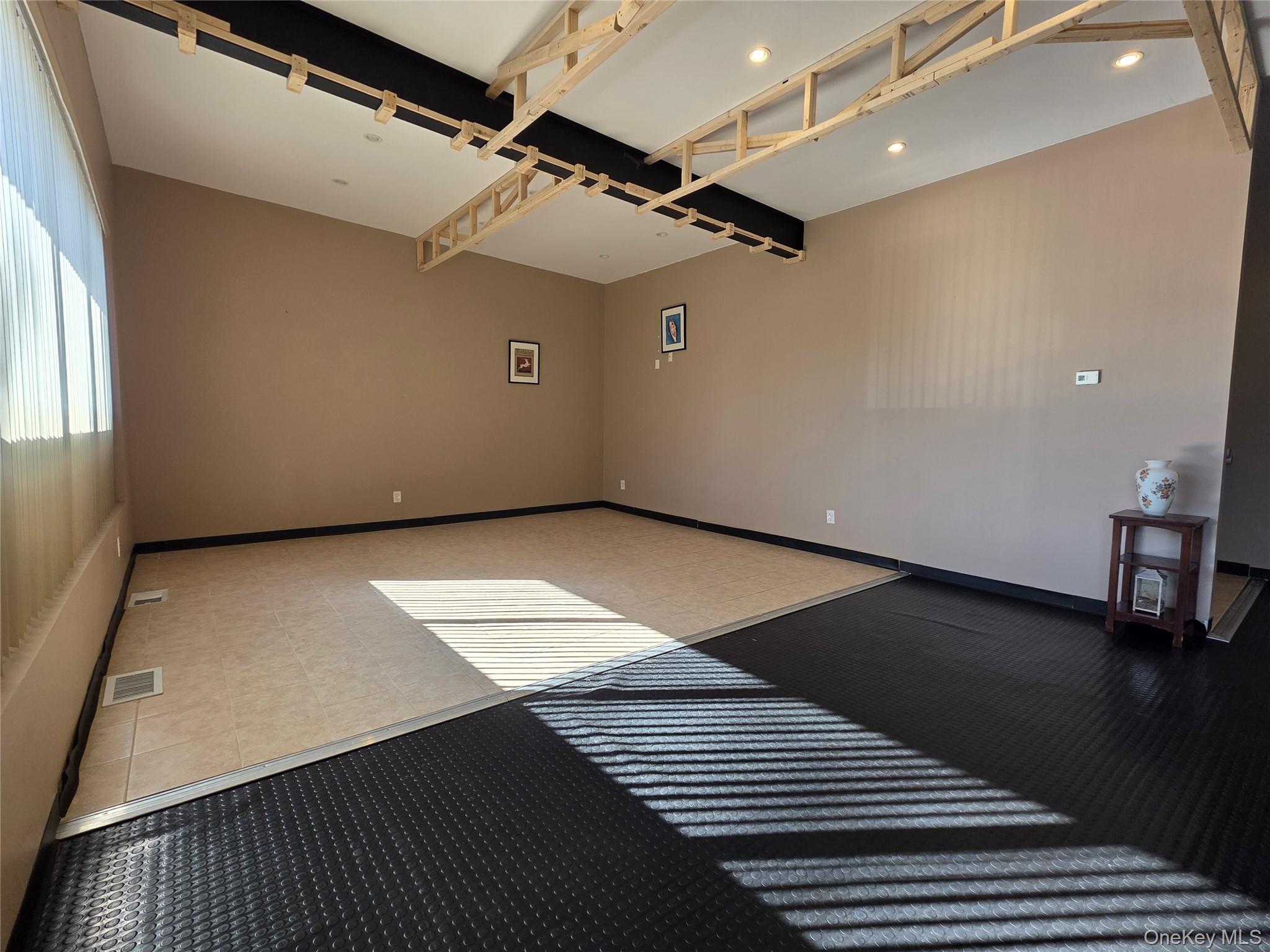 3 IVY Road, Kings Park, NY 11754