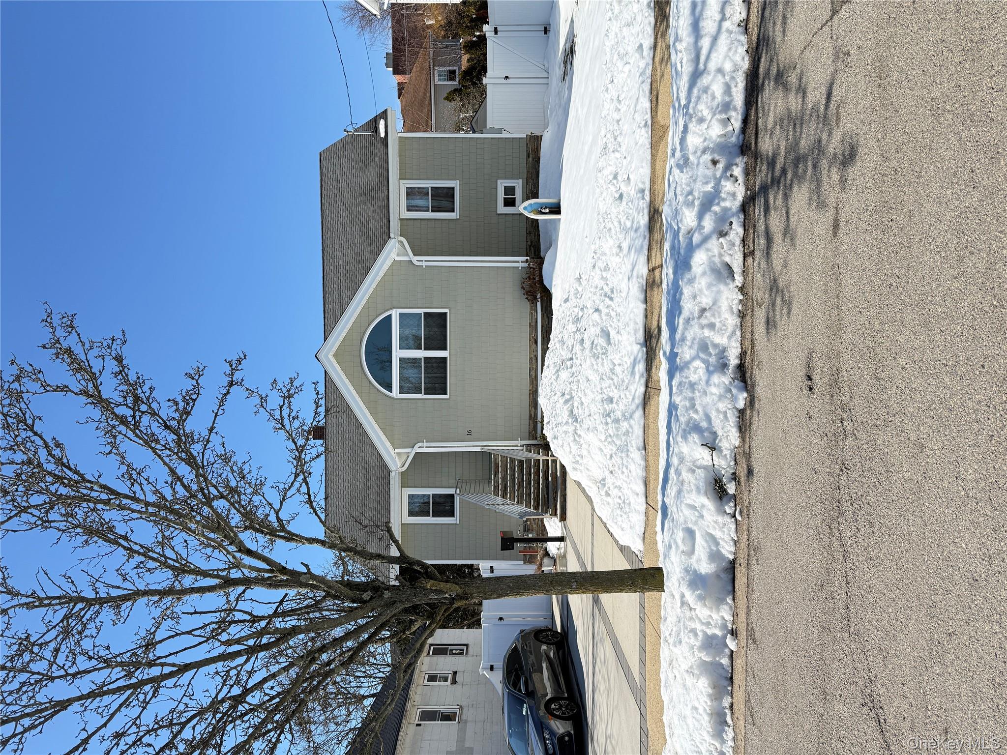 16 Sportsmans Avenue, Freeport, NY 11520