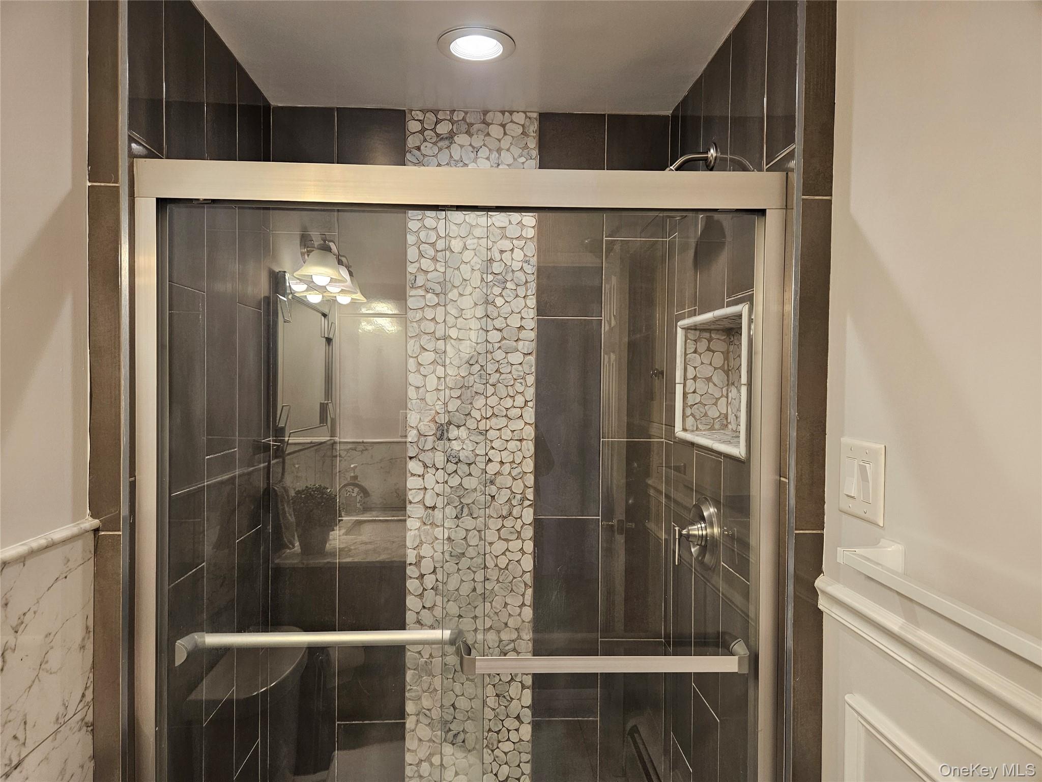 211 Iceland Drive, South Huntington, NY 11746