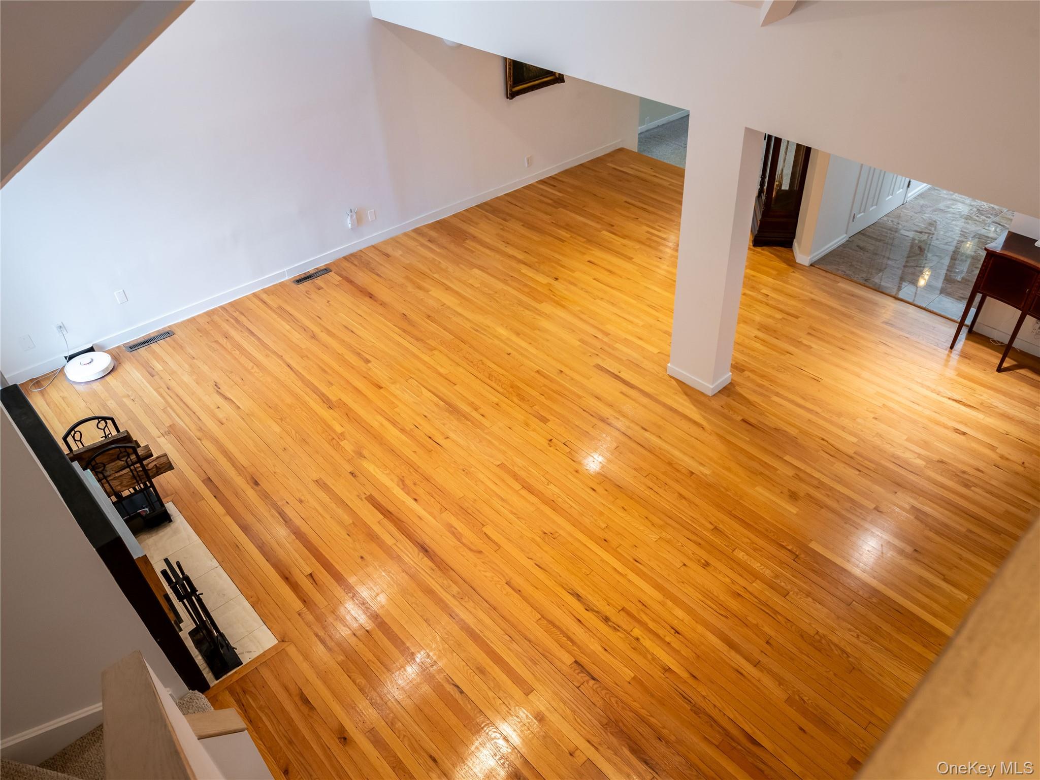 127 Wooleys Lane, Great Neck, NY 11023