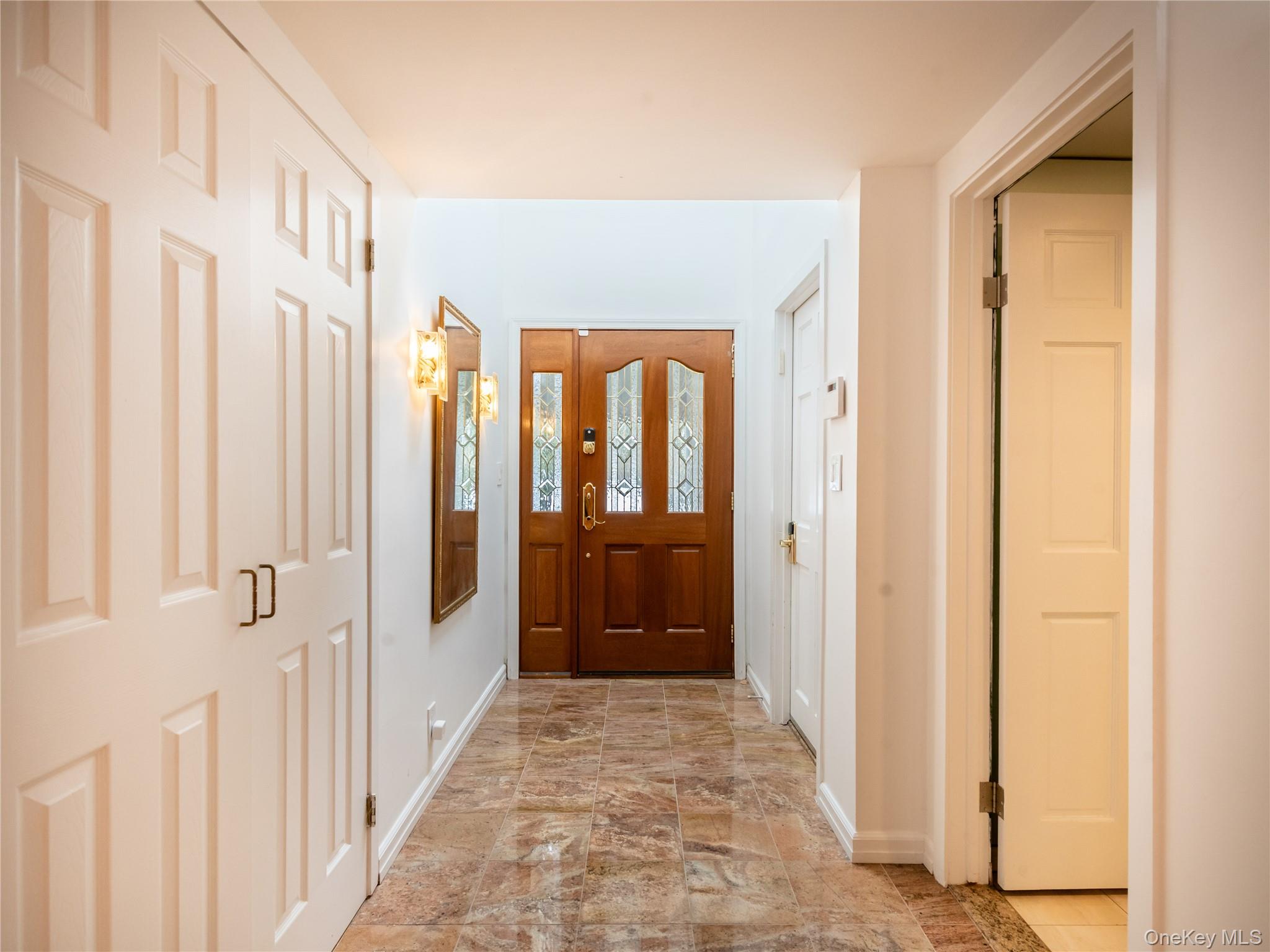 127 Wooleys Lane, Great Neck, NY 11023