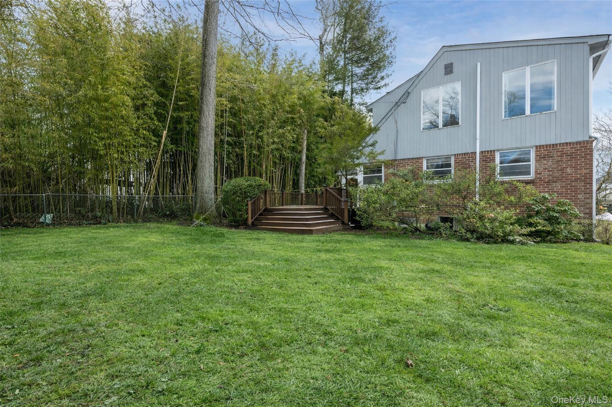 127 Wooleys Lane, Great Neck, NY 11023