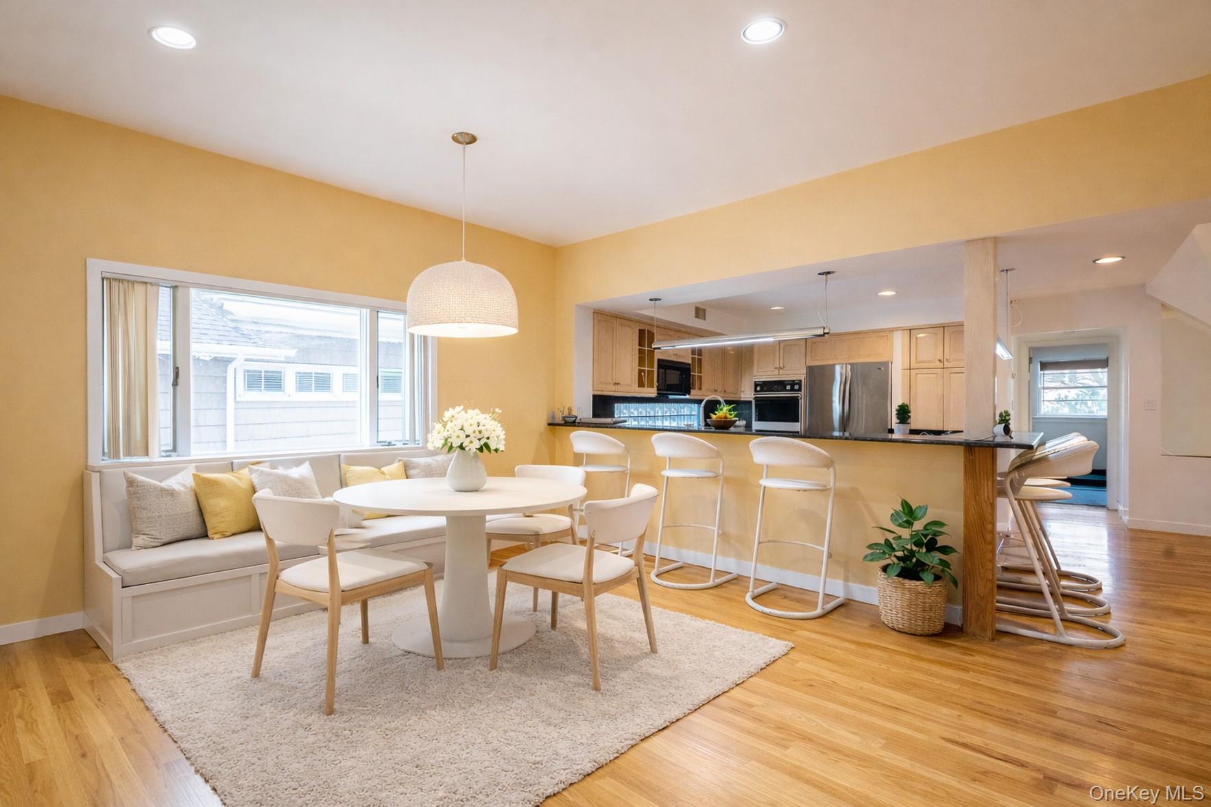 127 Wooleys Lane, Great Neck, NY 11023