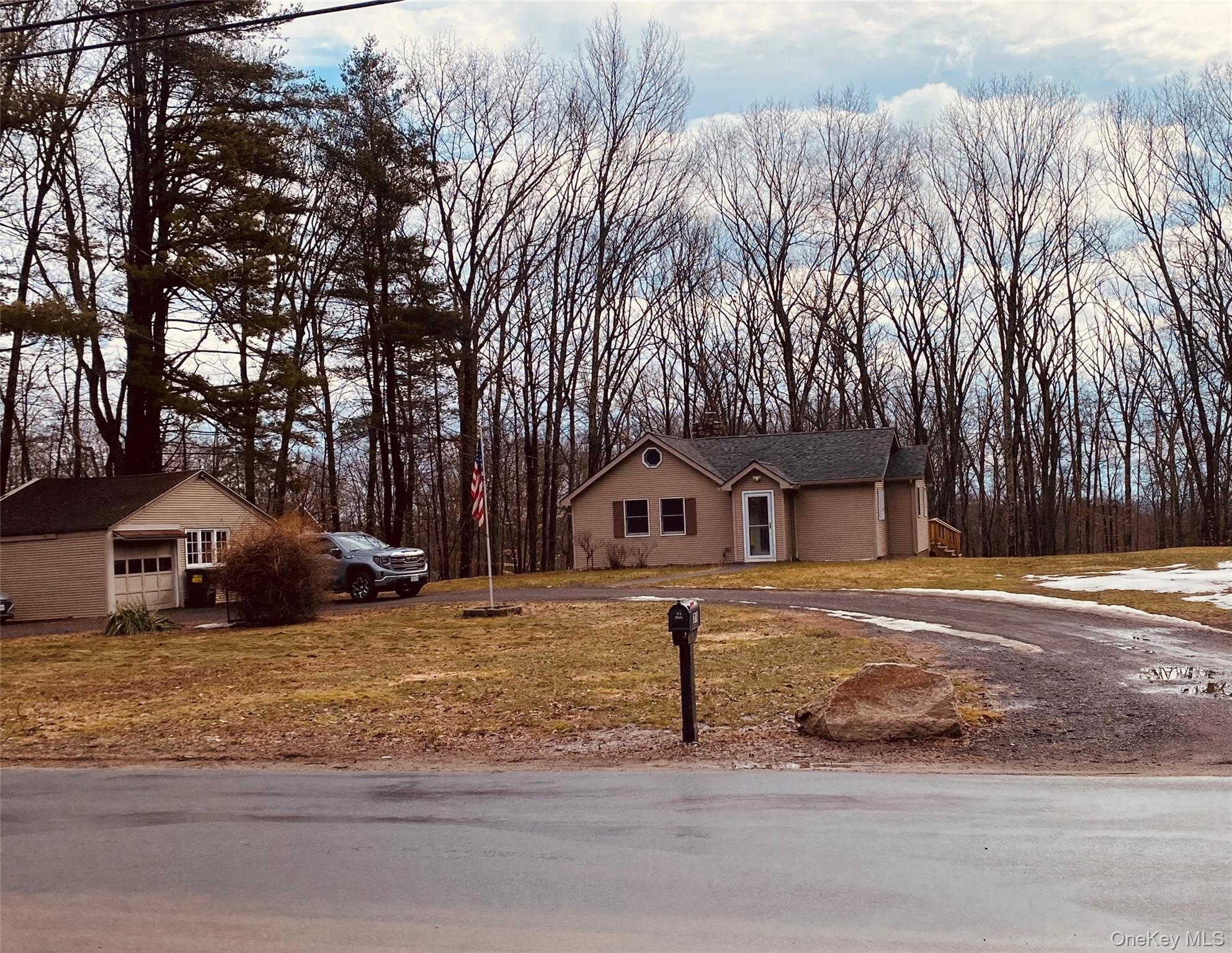 376 Roosa Gap Road, Bloomingburg, NY 12721