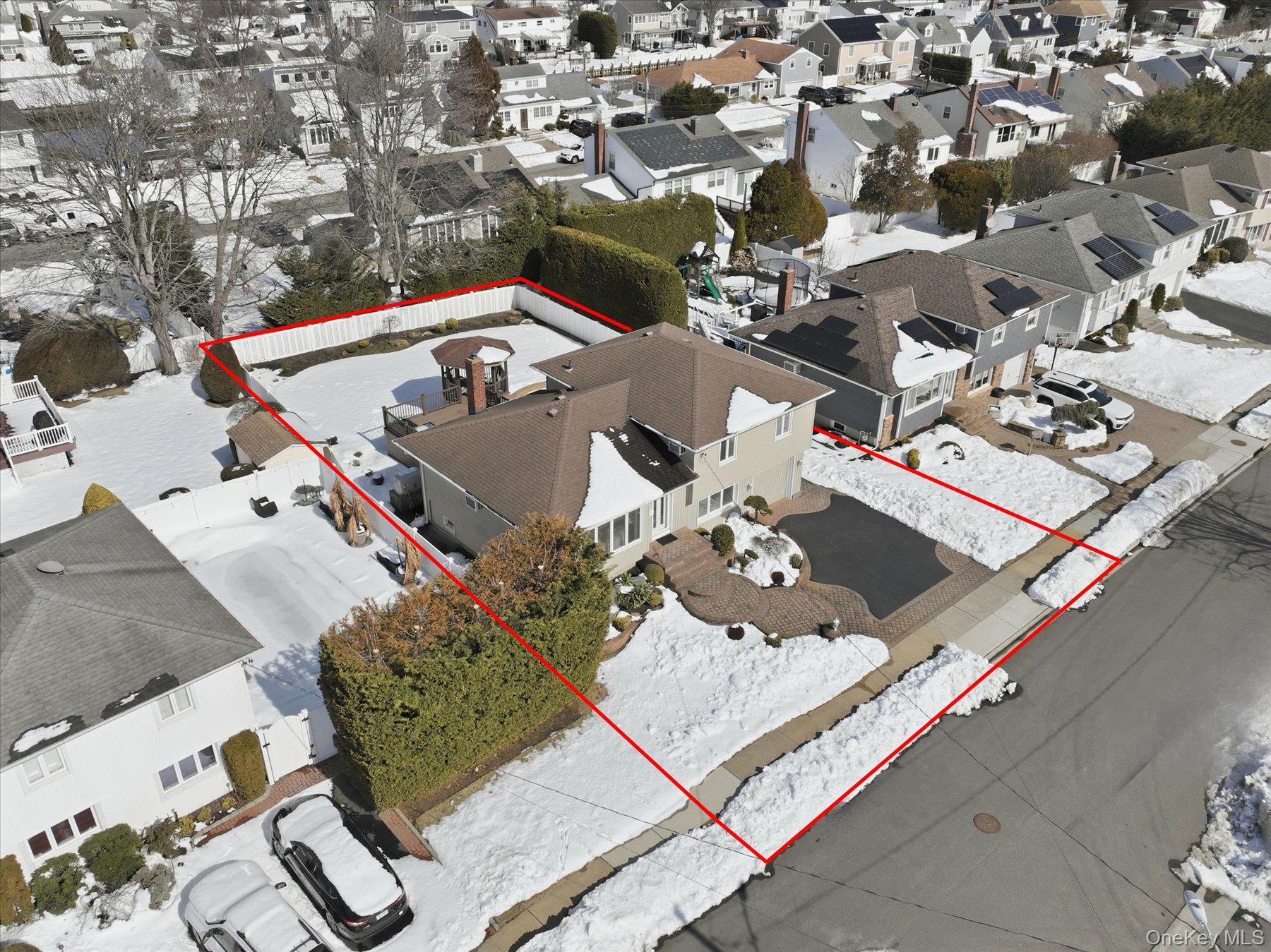 2432 Aron Drive N, Seaford, NY 11783