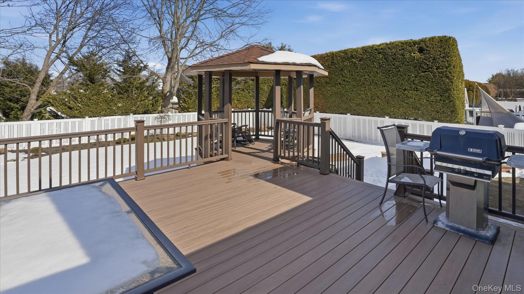 2432 Aron Drive N, Seaford, NY 11783