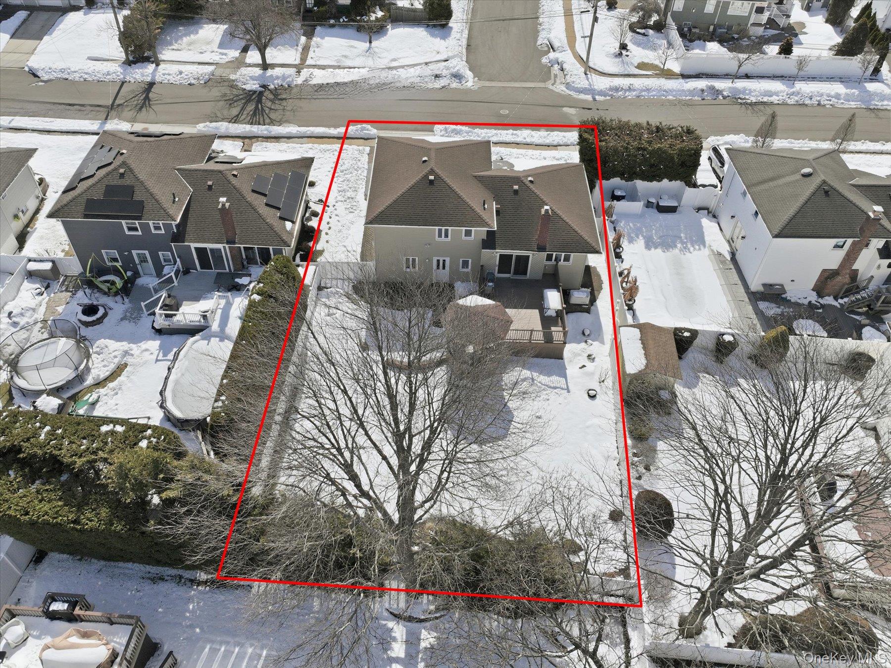 2432 Aron Drive N, Seaford, NY 11783