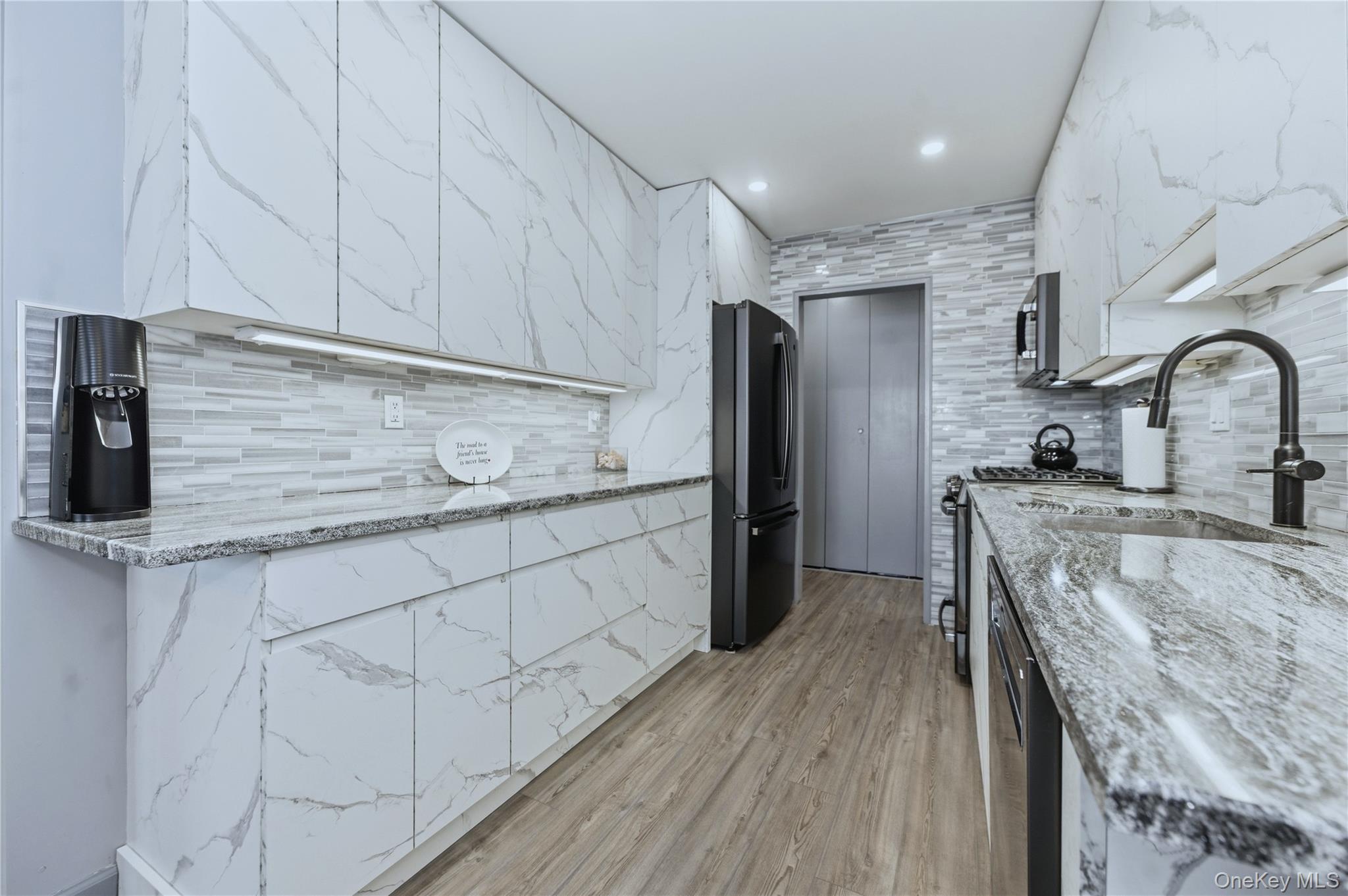 522 Shore Road # 2AA, Long Beach, NY 11561