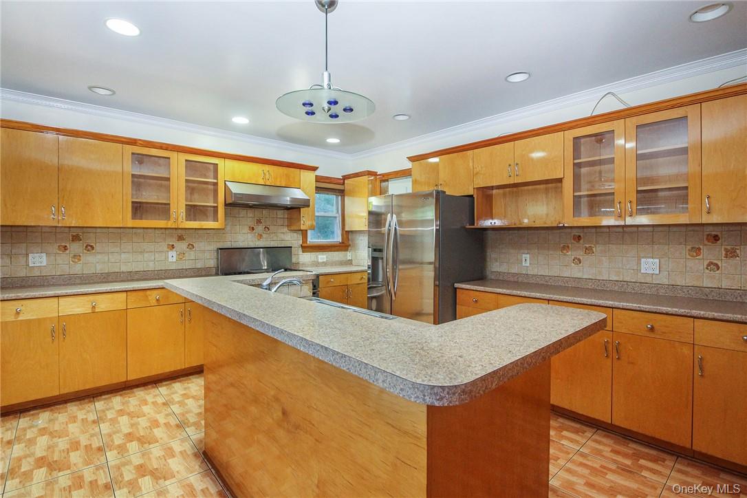 237 Coligni Avenue, New Rochelle, NY 10801