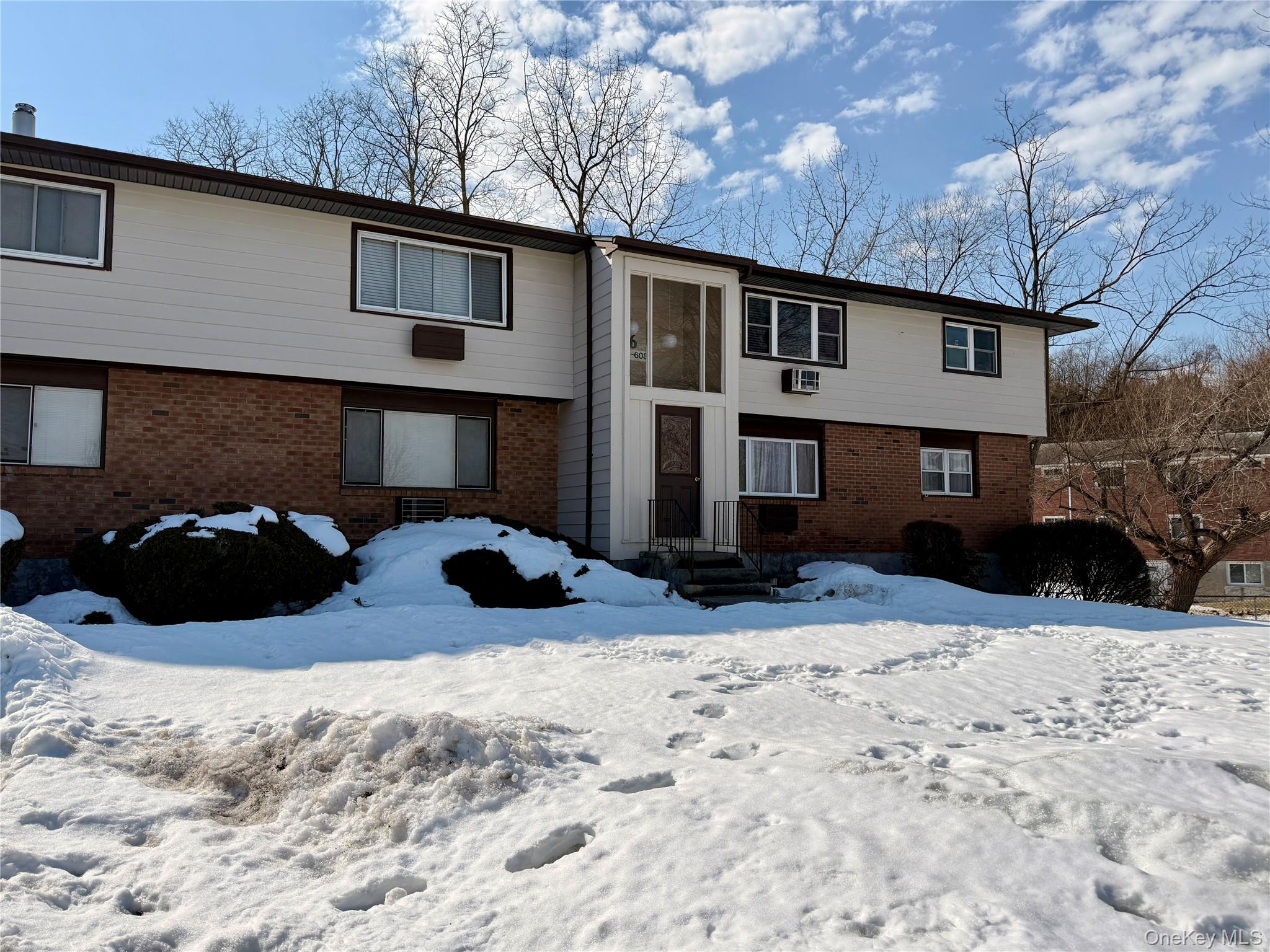 606 Parr Meadow Drive # 6F, Newburgh, NY 12550