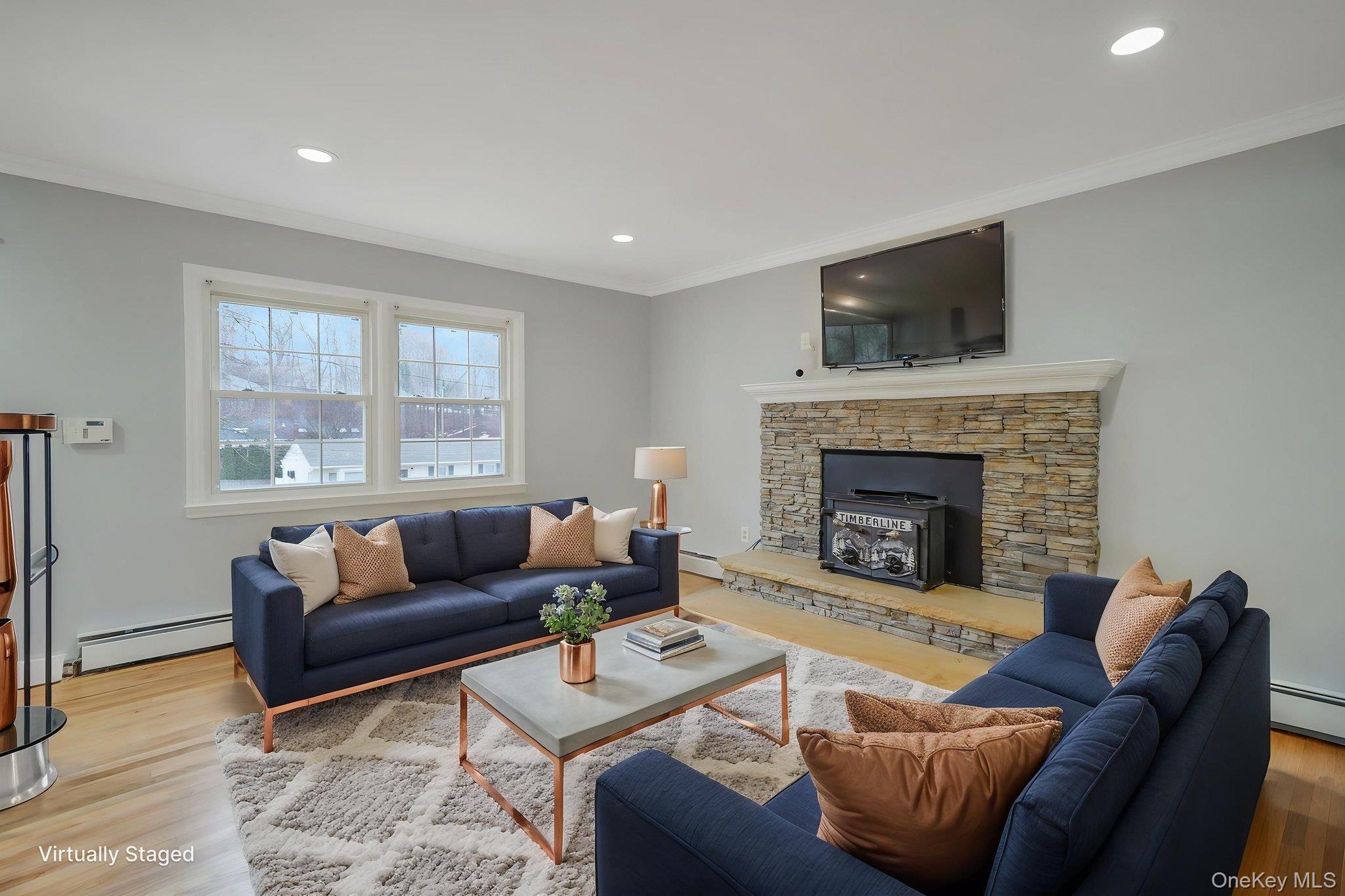 92 Hawthorne Road, Kings Park, NY 11754