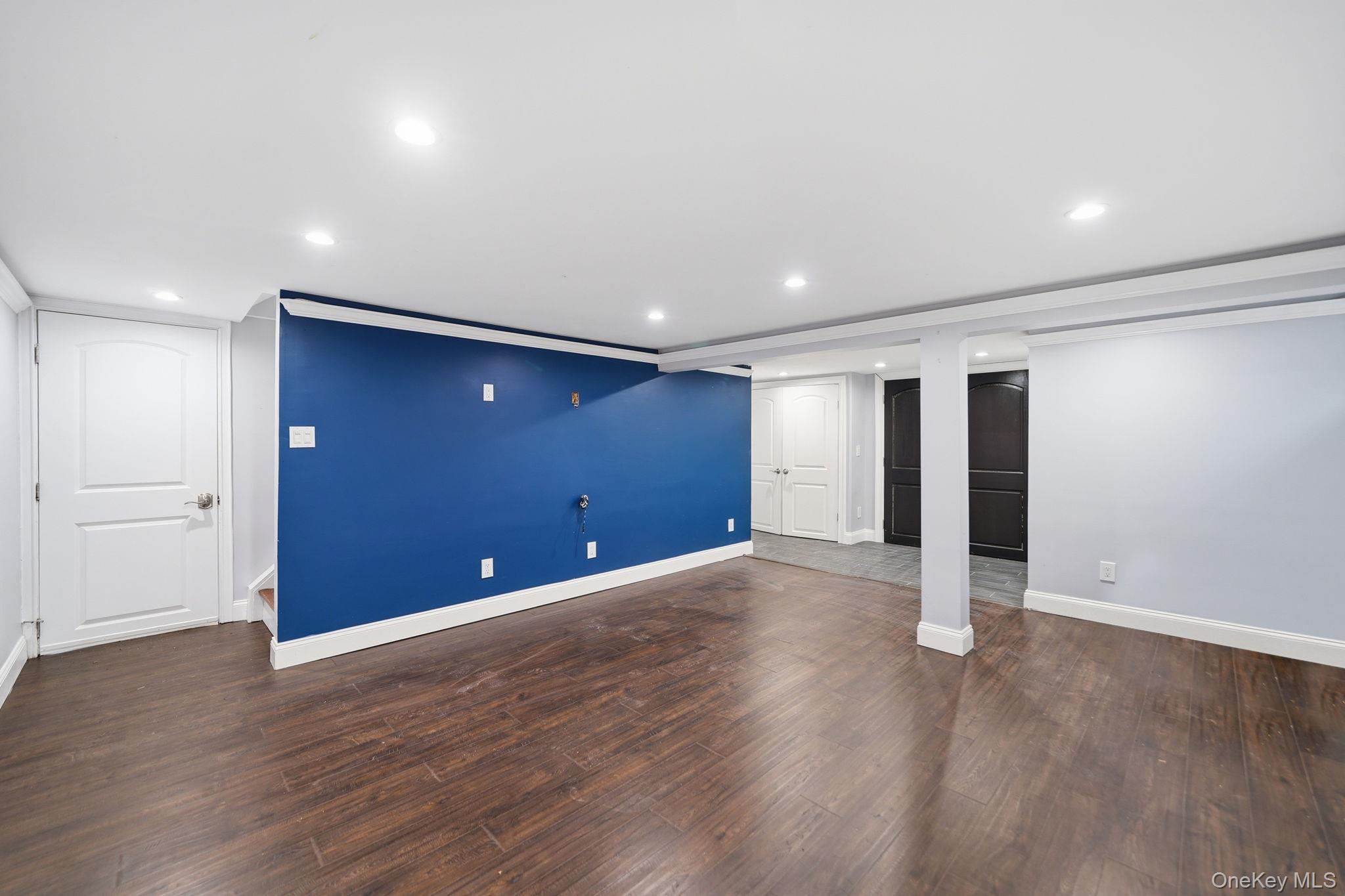 92 Hawthorne Road, Kings Park, NY 11754