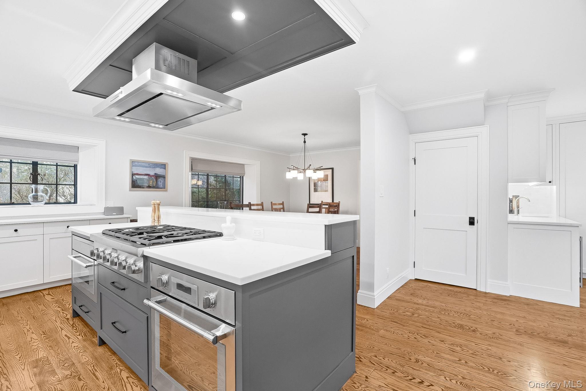 65 Howell Avenue, Larchmont, NY 10538