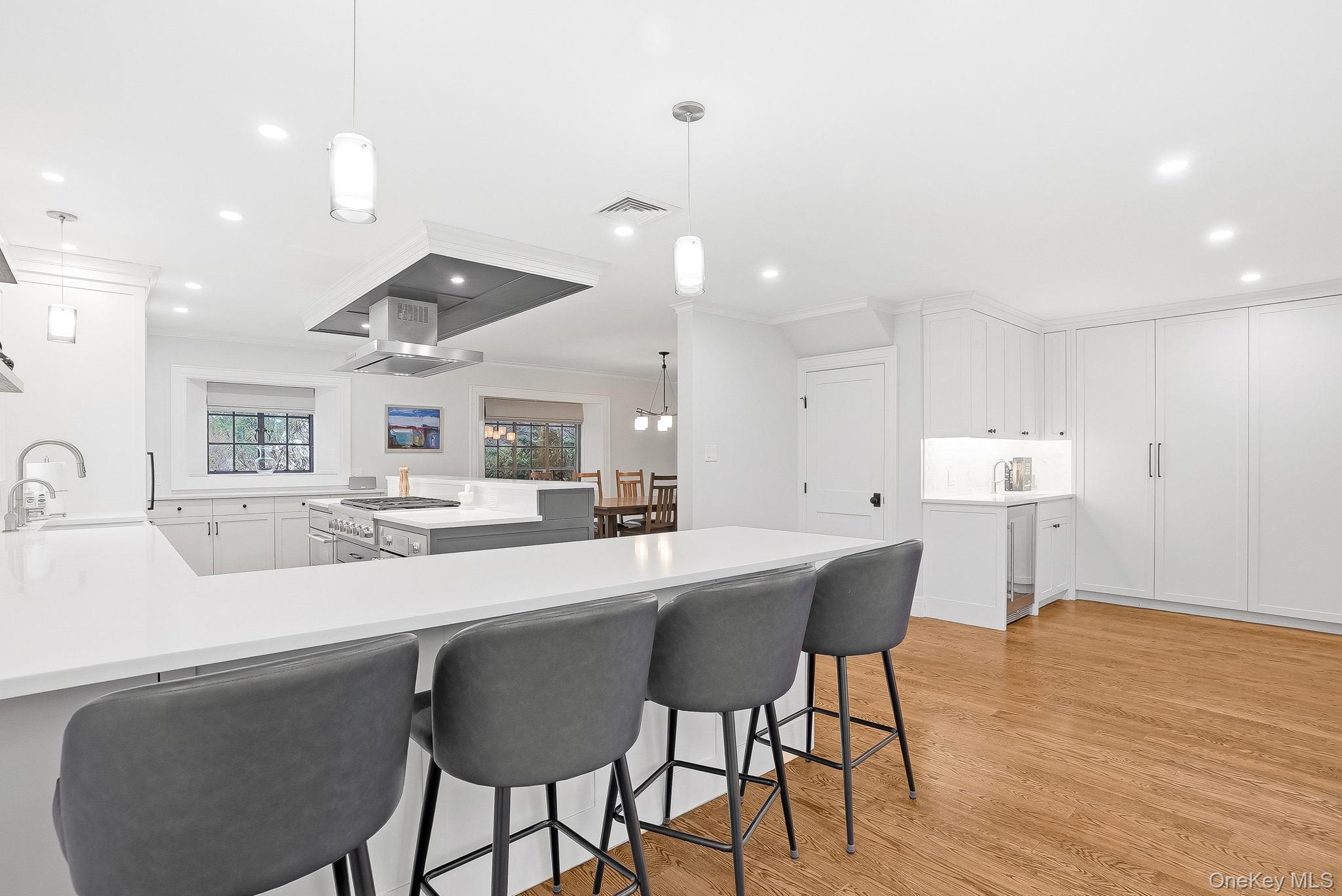 65 Howell Avenue, Larchmont, NY 10538