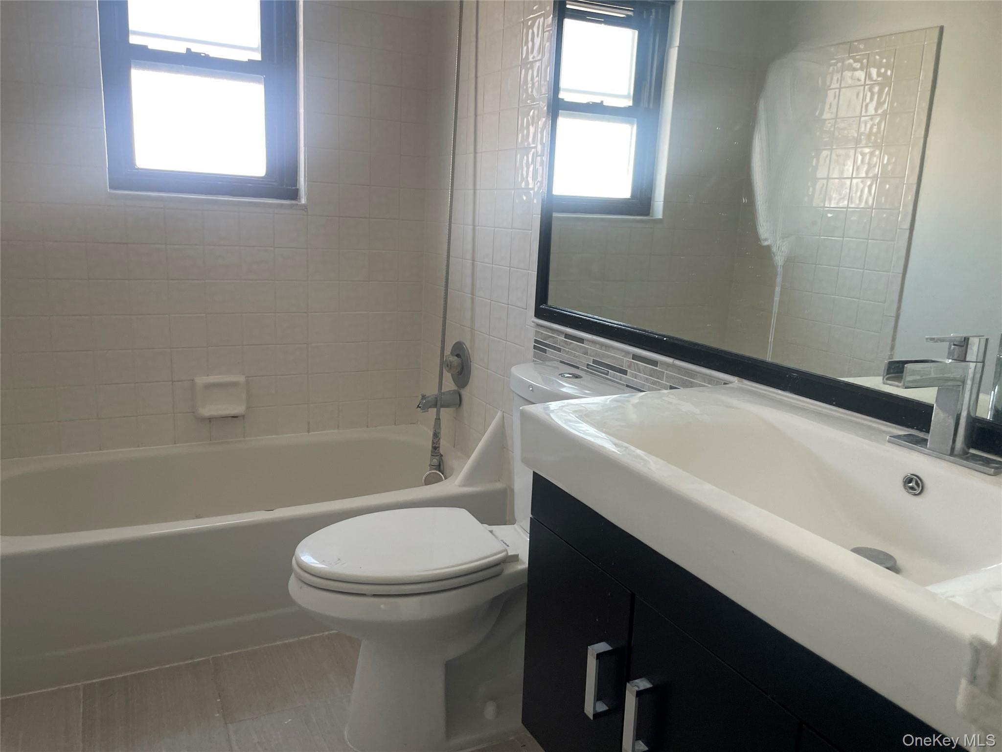 194 Sneden Place # 194, Spring Valley, NY 10977