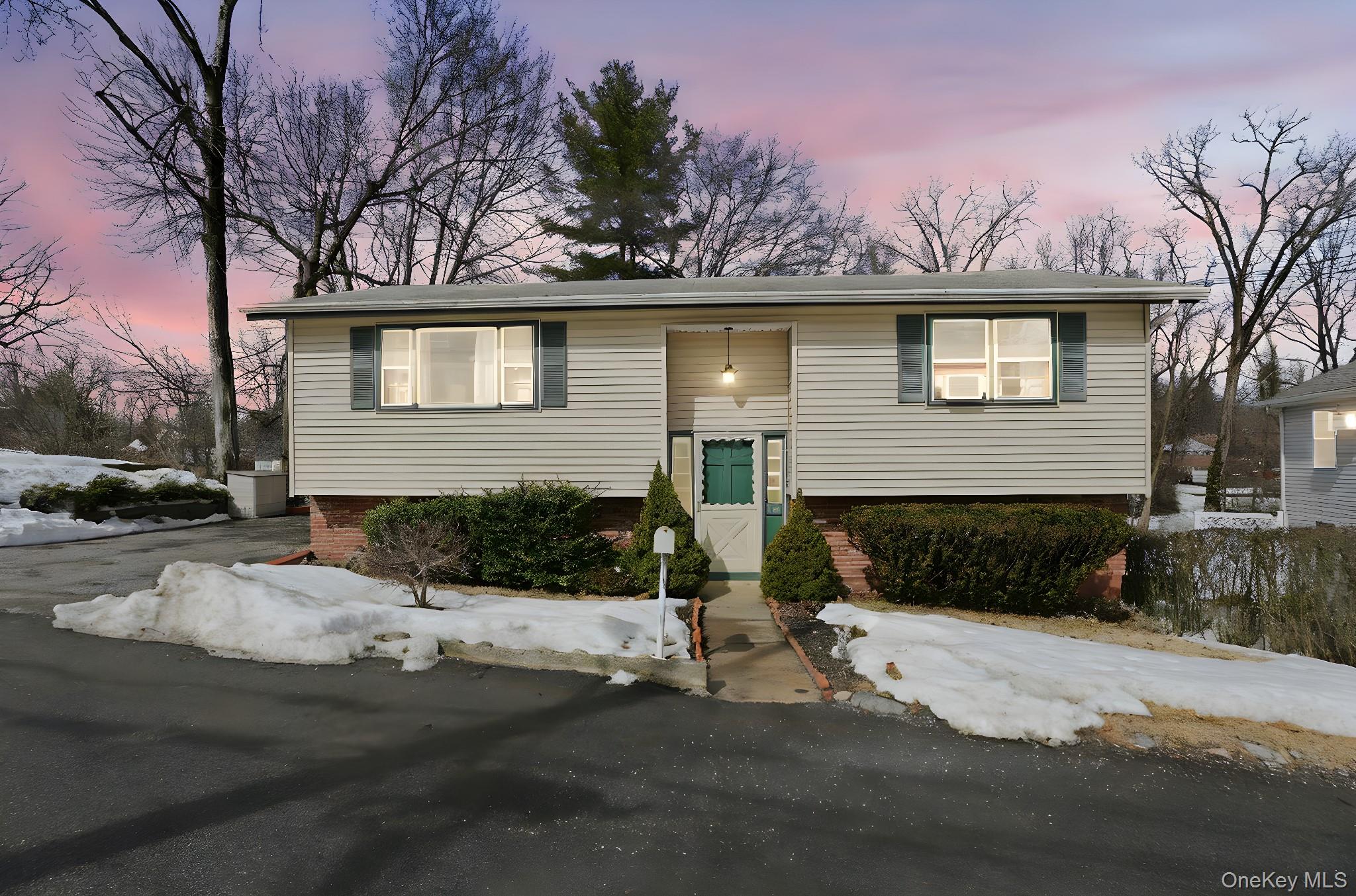 12 North Street, Montrose, NY 10548