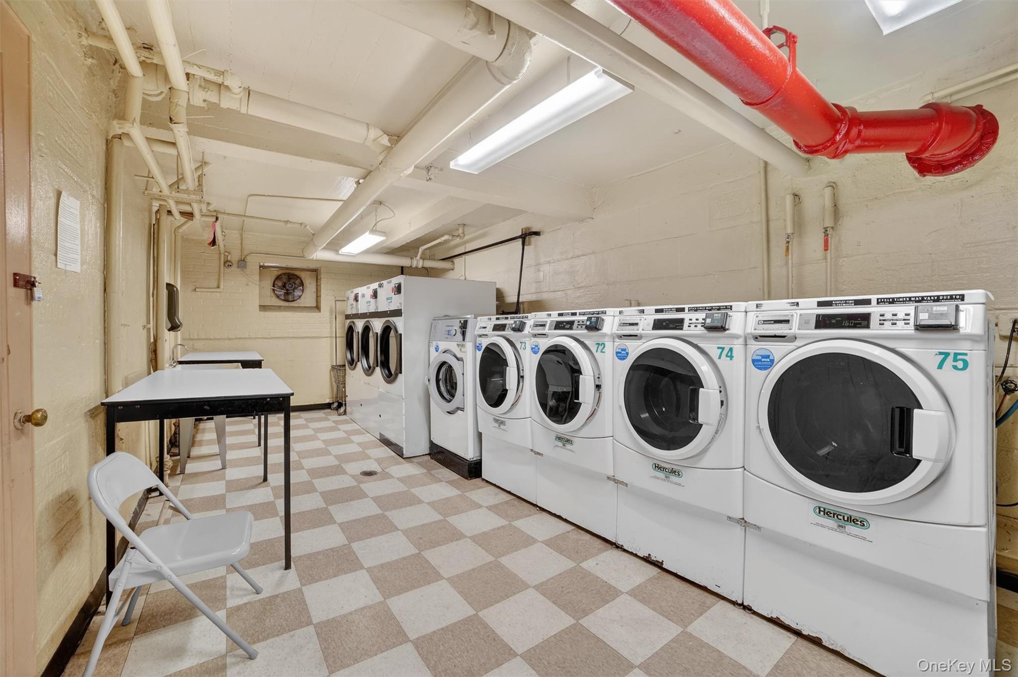 2 Fisher Drive # 318, Mount Vernon, NY 10552