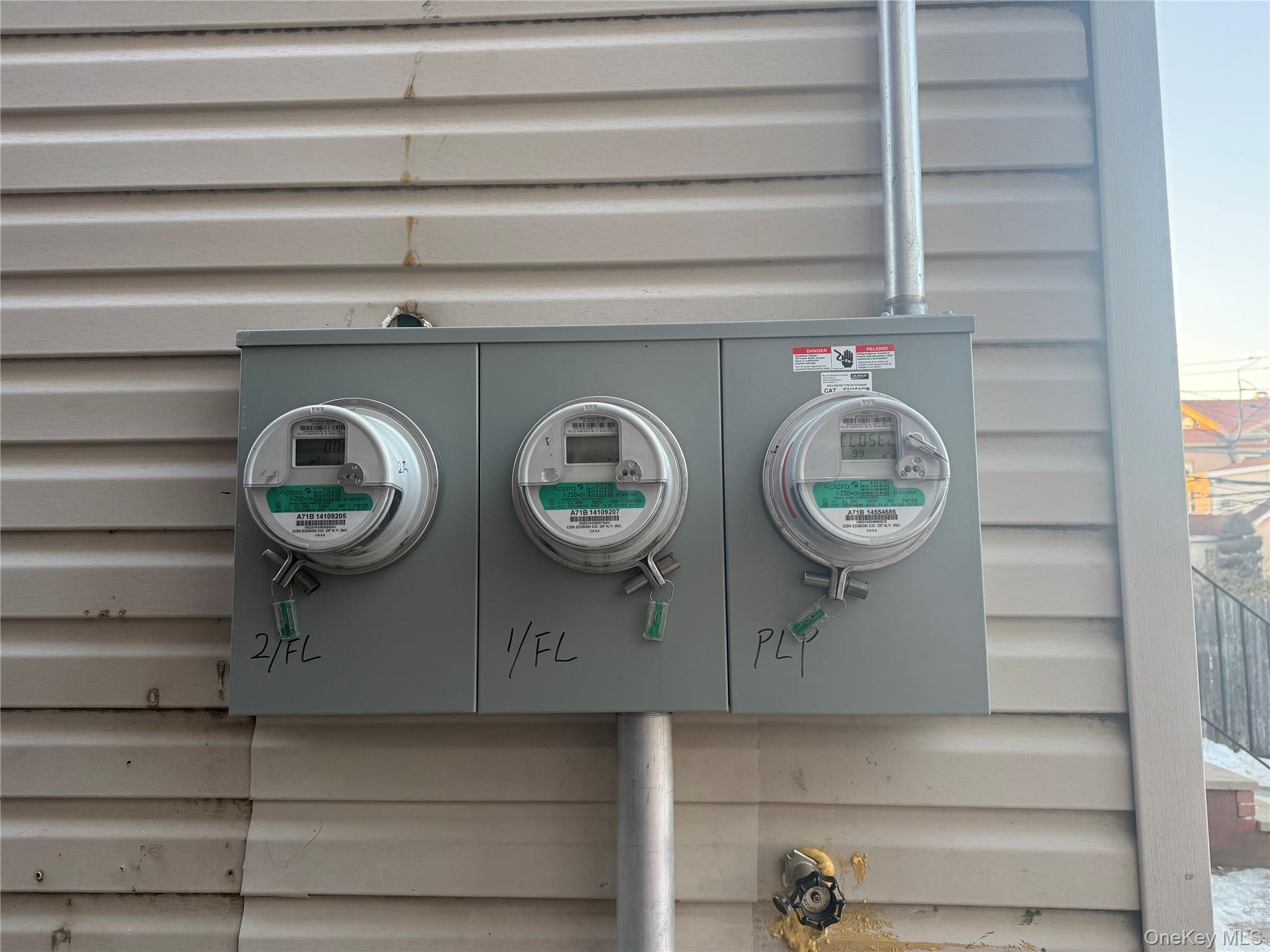 6734 52nd Avenue, Maspeth, NY 11378