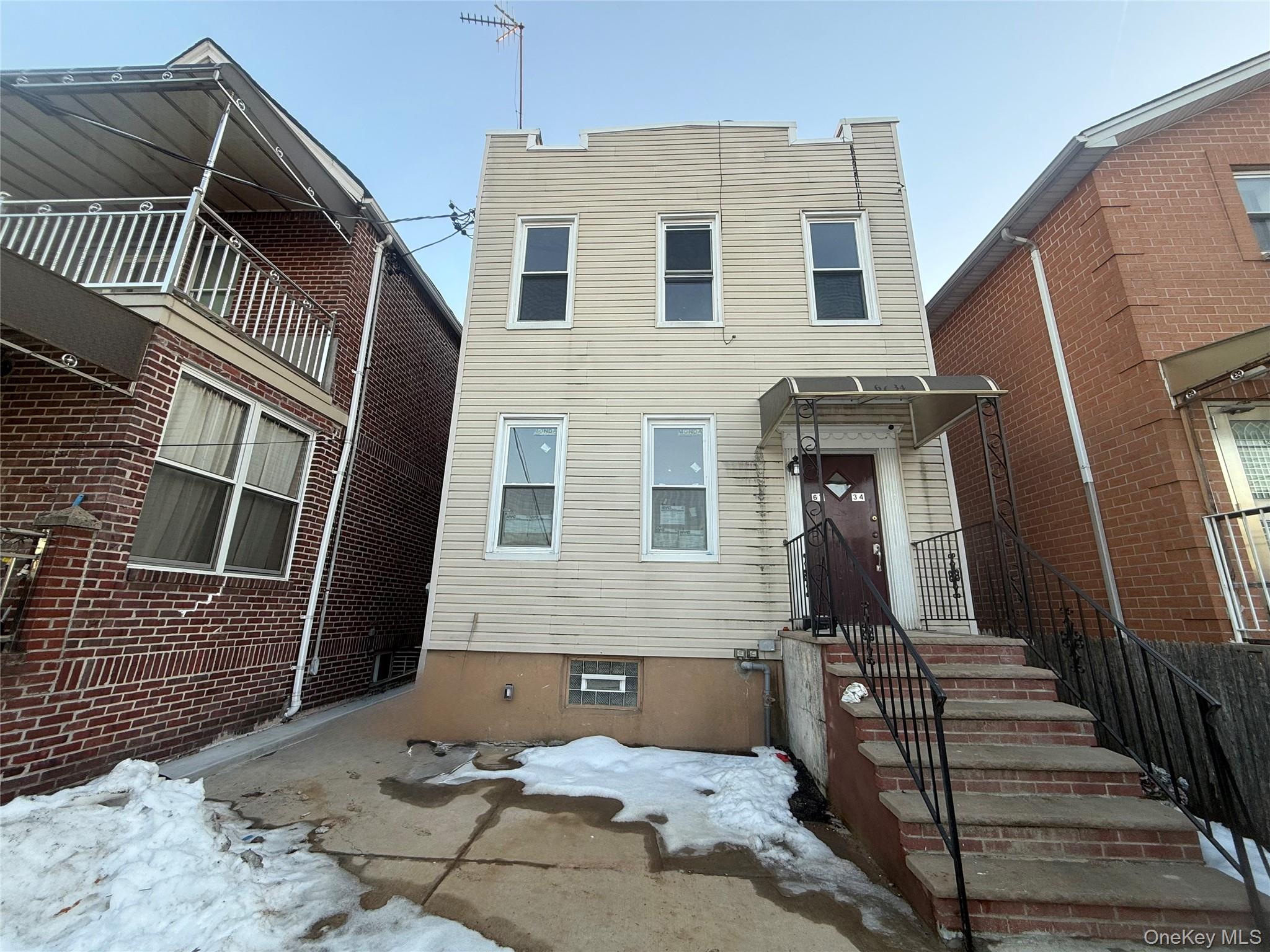 6734 52nd Avenue, Maspeth, NY 11378