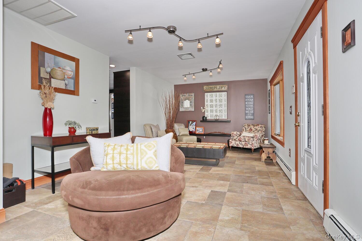 14 N Lexow Avenue, Nanuet, NY 10954