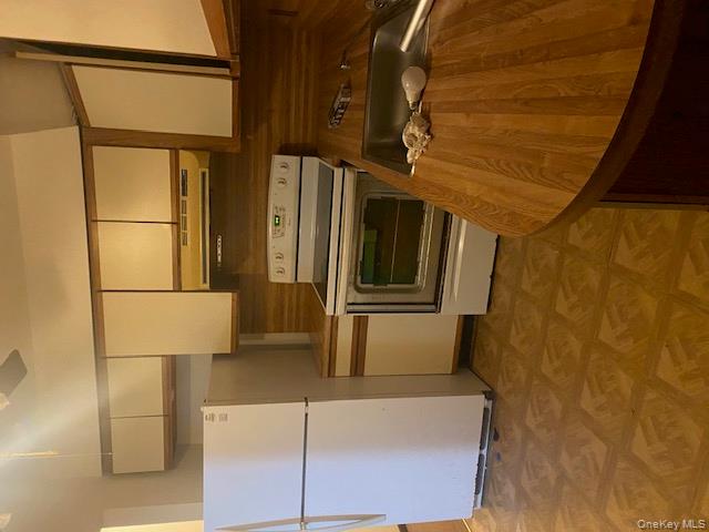 18 Windus Drive, Shirley, NY 11967