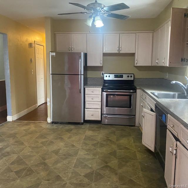 18 Windus Drive, Shirley, NY 11967