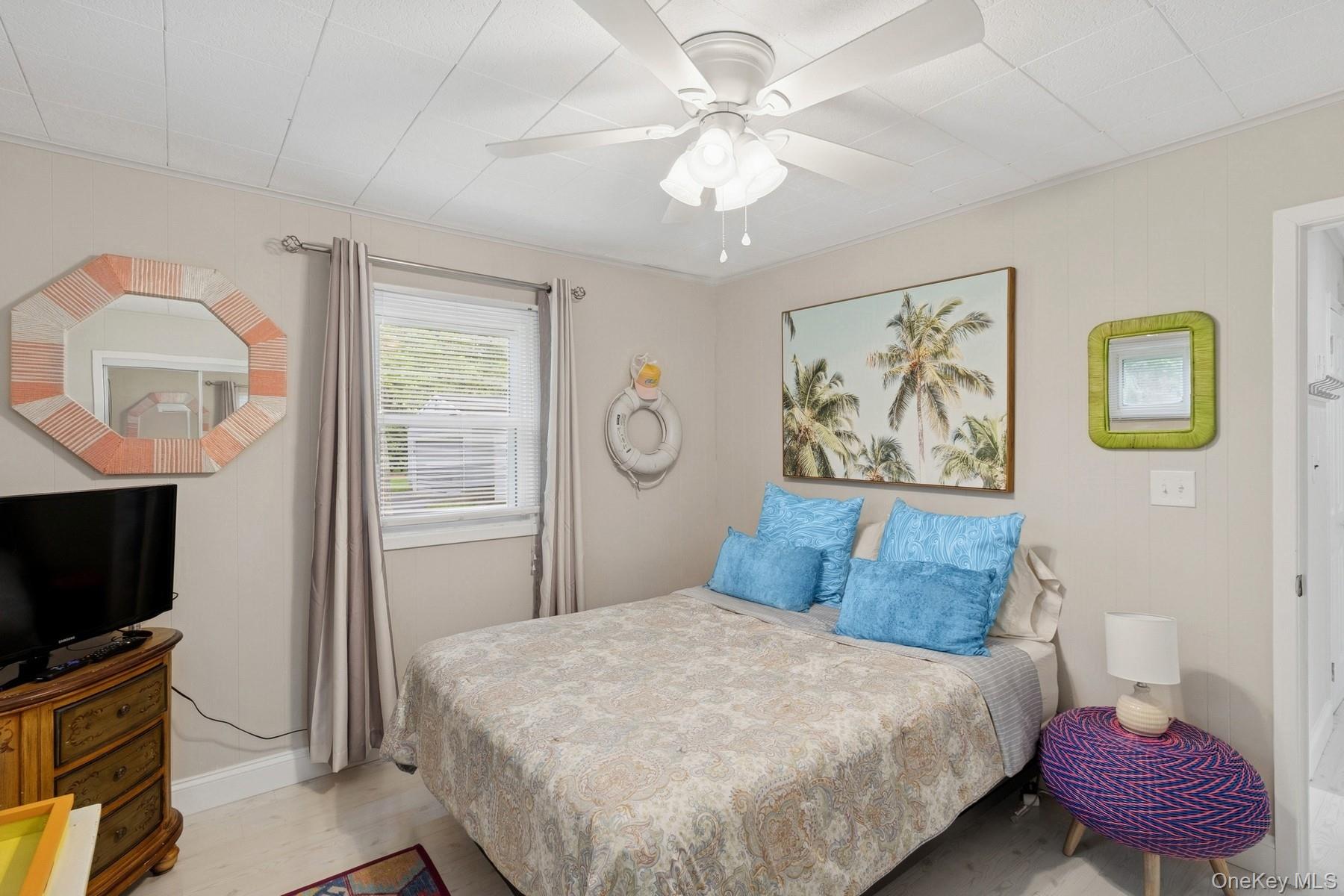 28 The Trail, Hampton Bays, NY 11946