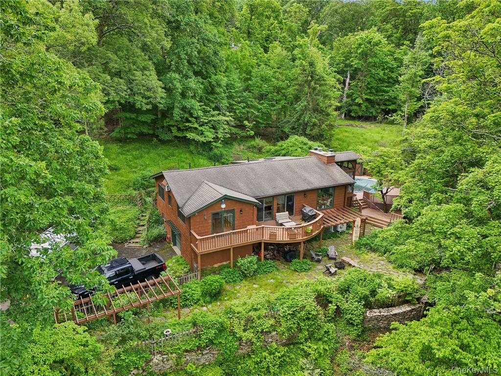 8 Oak Tree Drive, Cornwall, NY 12518