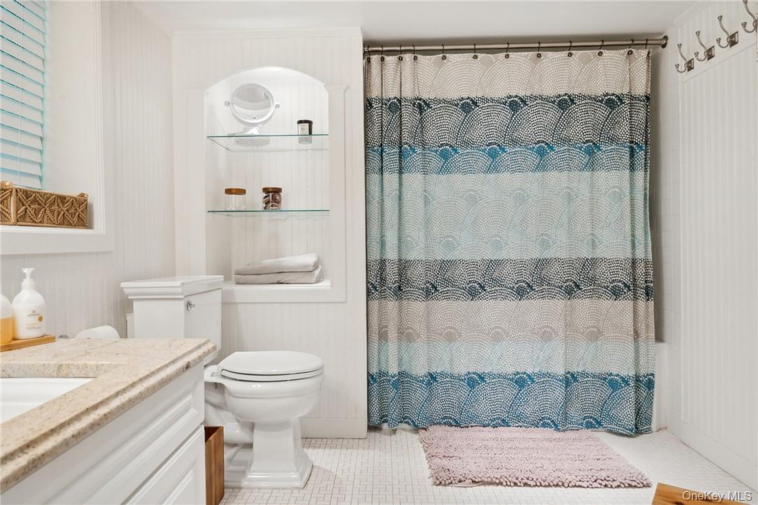 8 Oak Tree Drive, Cornwall, NY 12518