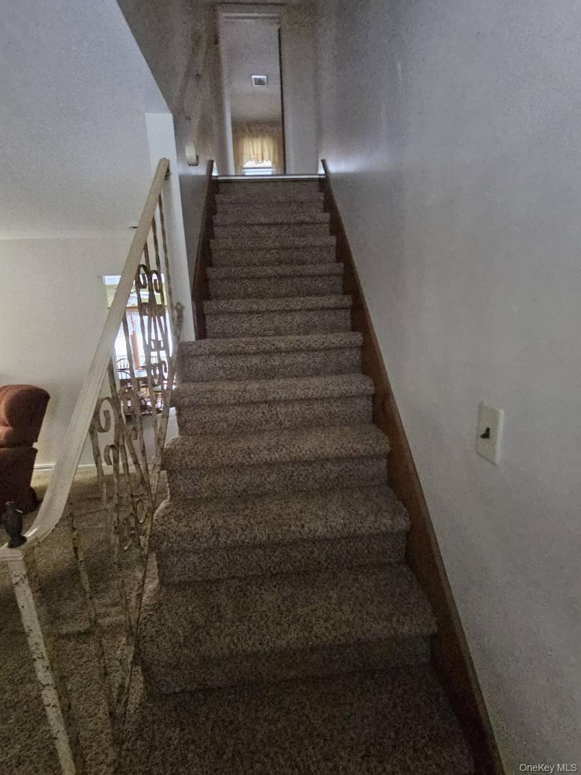 15 Scotchtown Place, Middletown, NY 10941